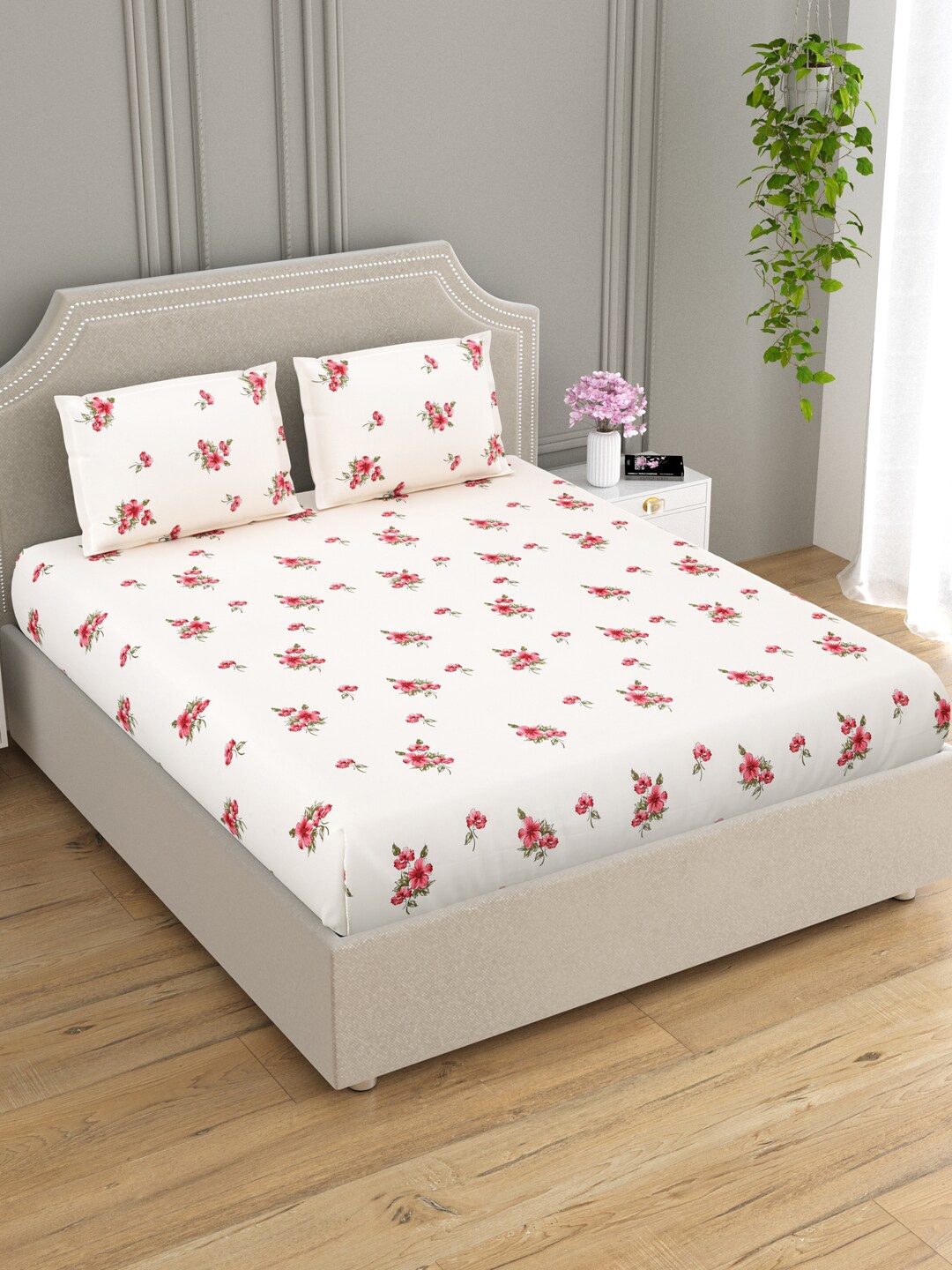 

EverHOME Rio Cream-Coloured & Red Floral Cotton 300 TC King Bedsheet with 2 Pillow Covers