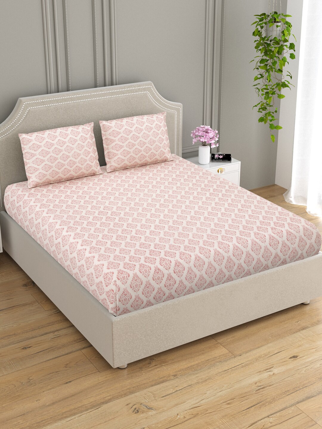 

EverHOME Pink & White Ethnic Motifs Cotton 300 TC Super King Bedsheet with 2 Pillow Covers