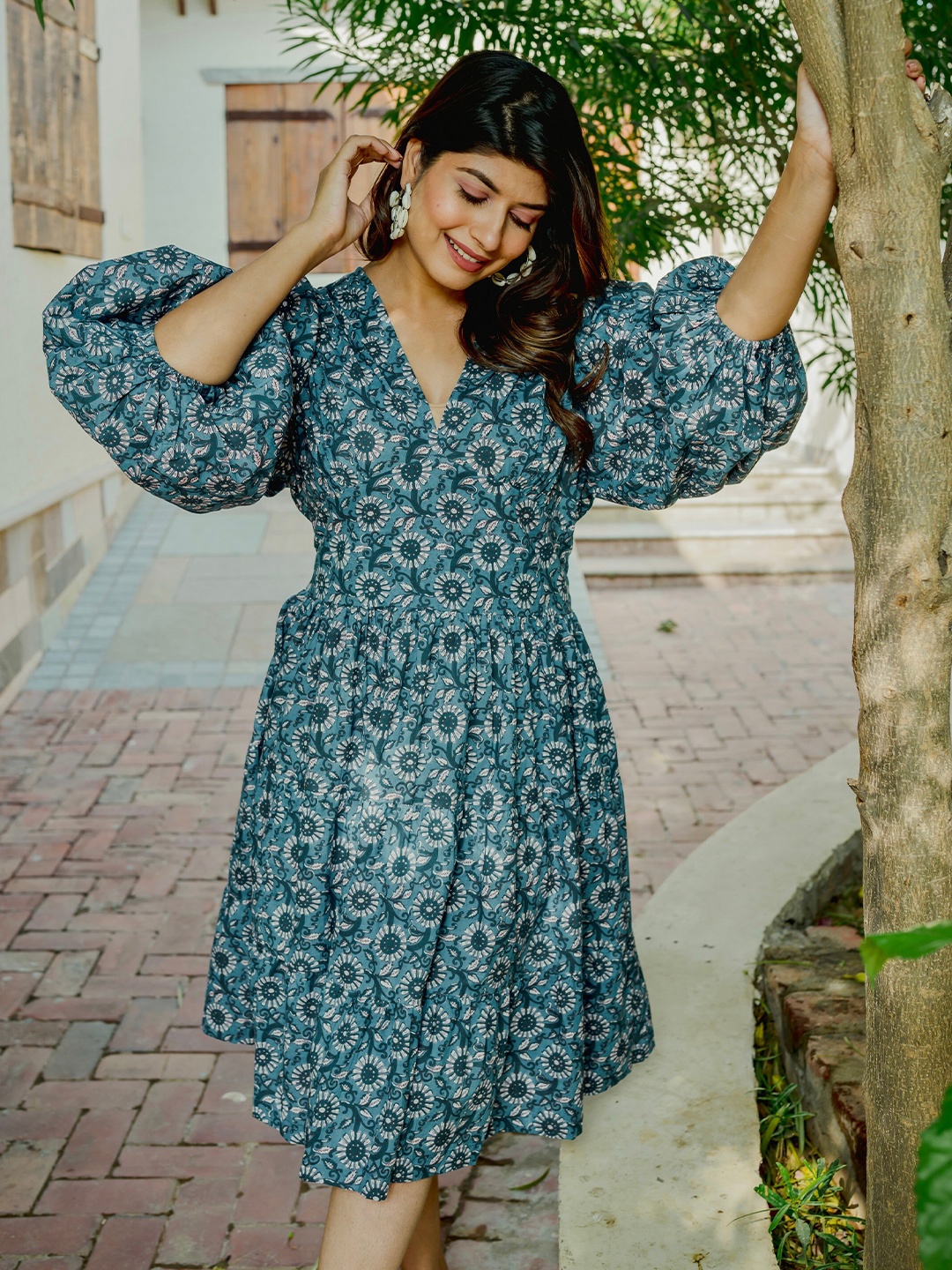 

FEATHERS CLOSET Floral Printed Gathered Detail Cotton Fit & Flare Dress, Blue