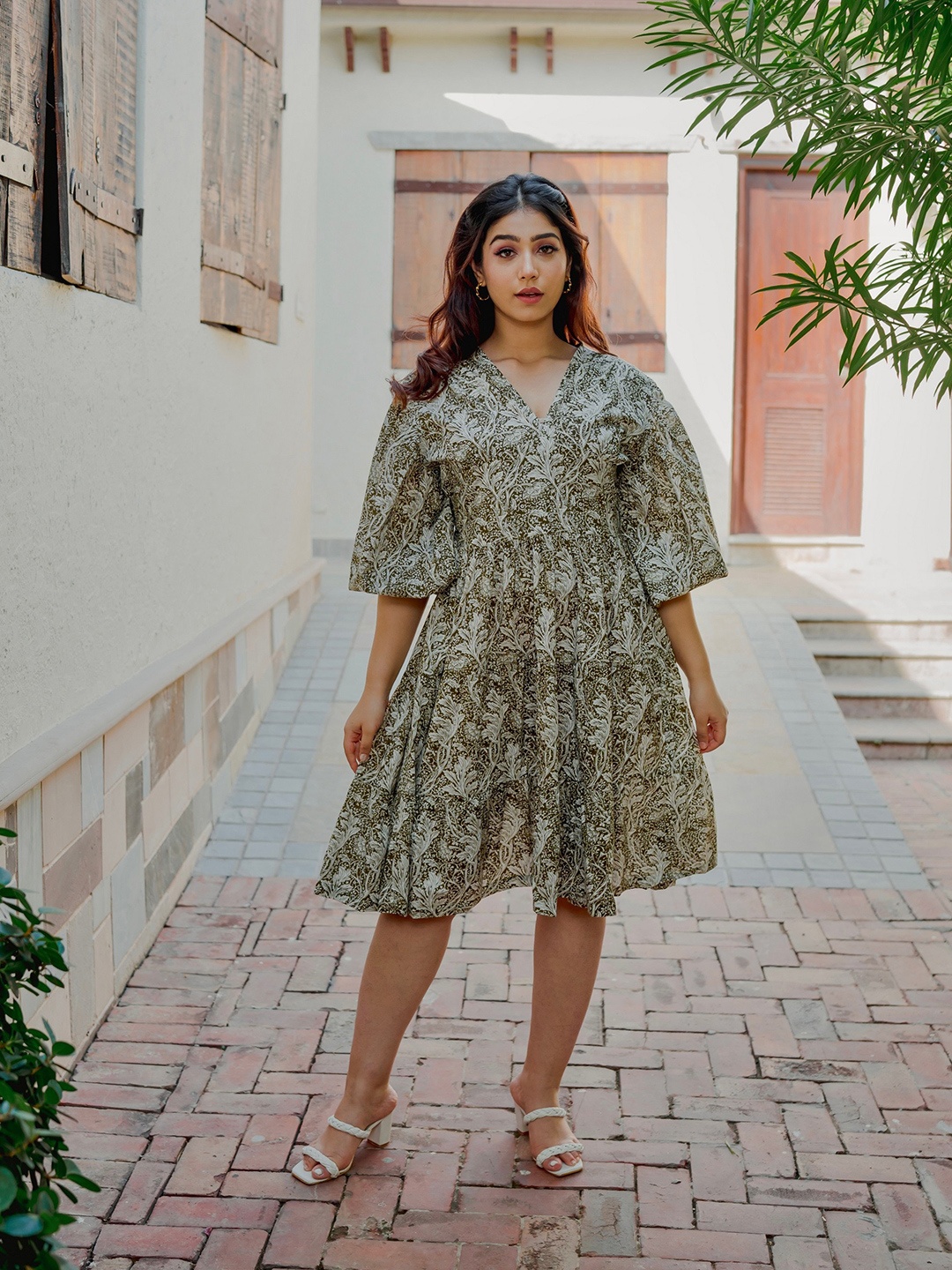 

FEATHERS CLOSET Floral Printed Tiered Gathered Pure Cotton Fit & Flare Dress, Green