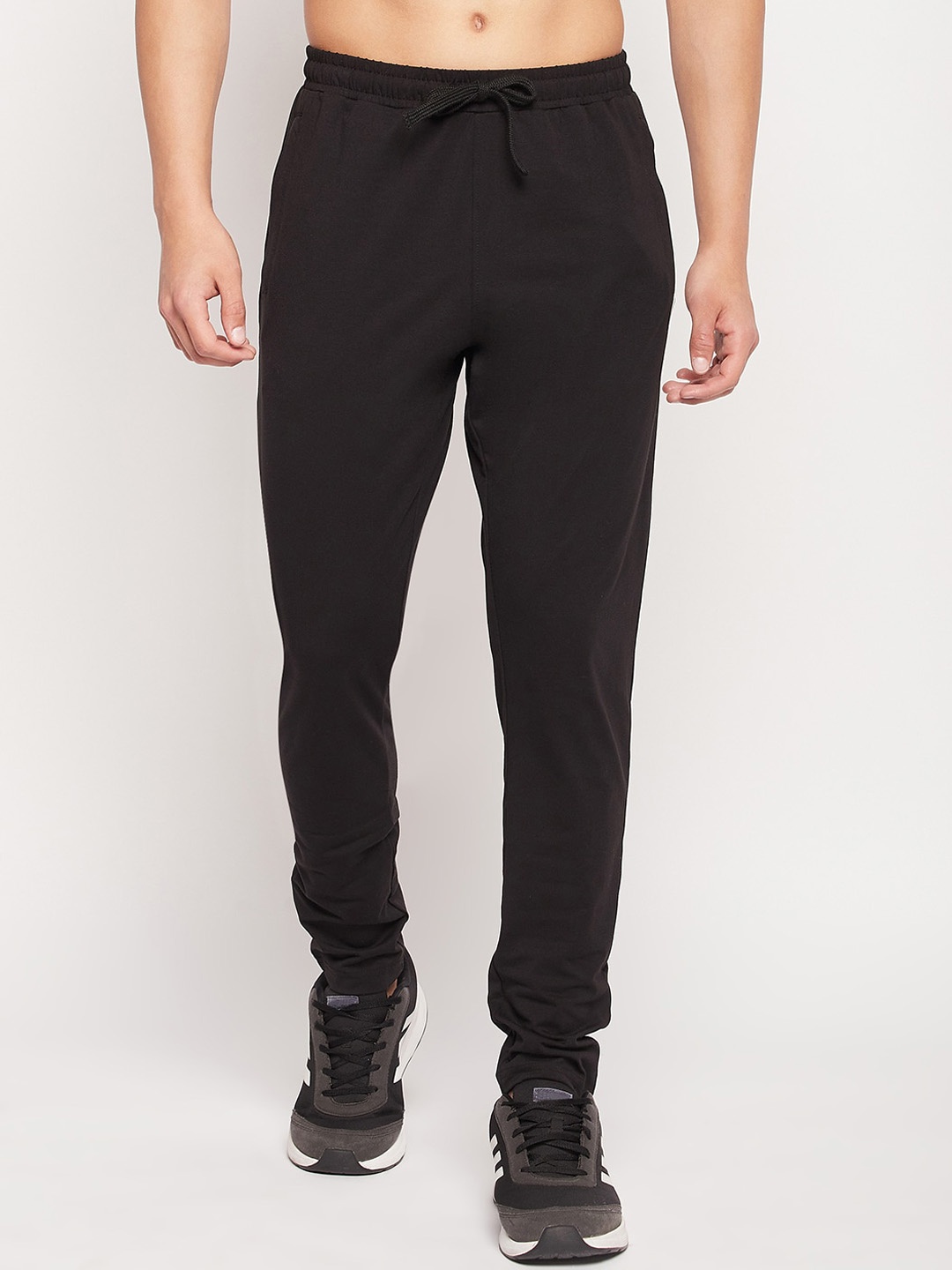 

URKNIT Men Mid-Rise Track Pants, Black
