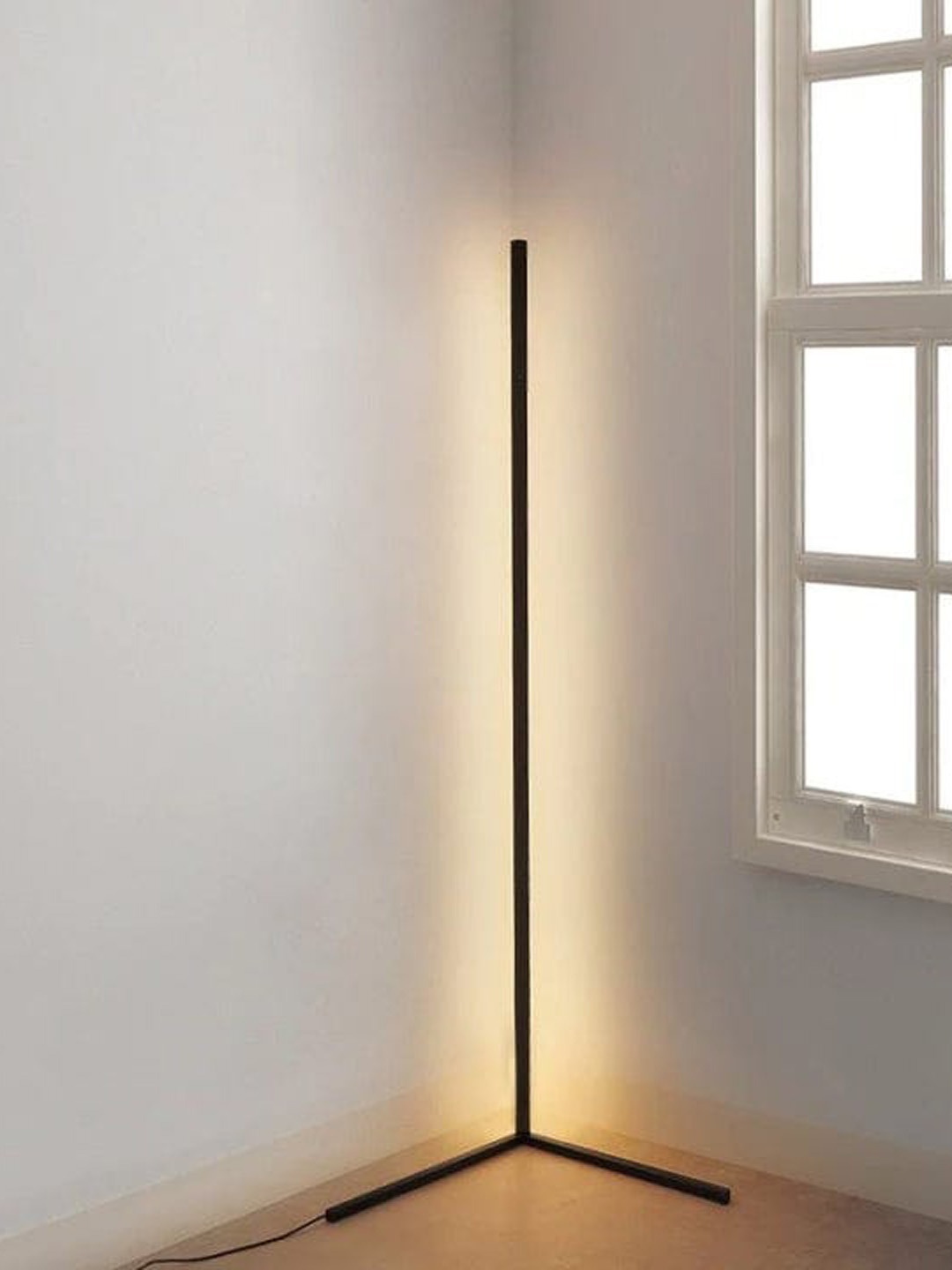 

THE ARTMENT Set Of 2 Black Modern Art Zenith Corner Floor Lamp