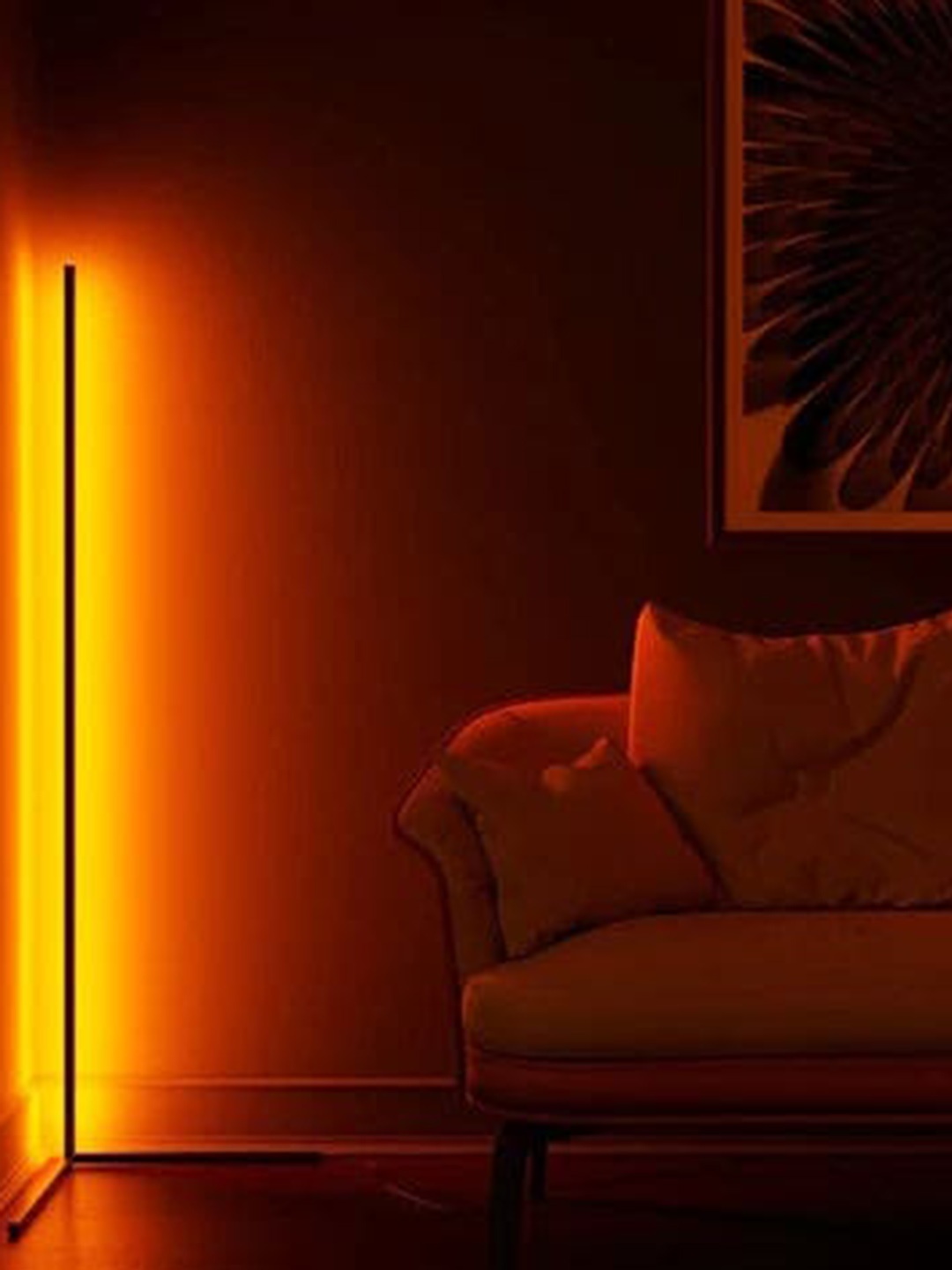 

THE ARTMENT Black Modern Art Zenith Corner Floor Lamp