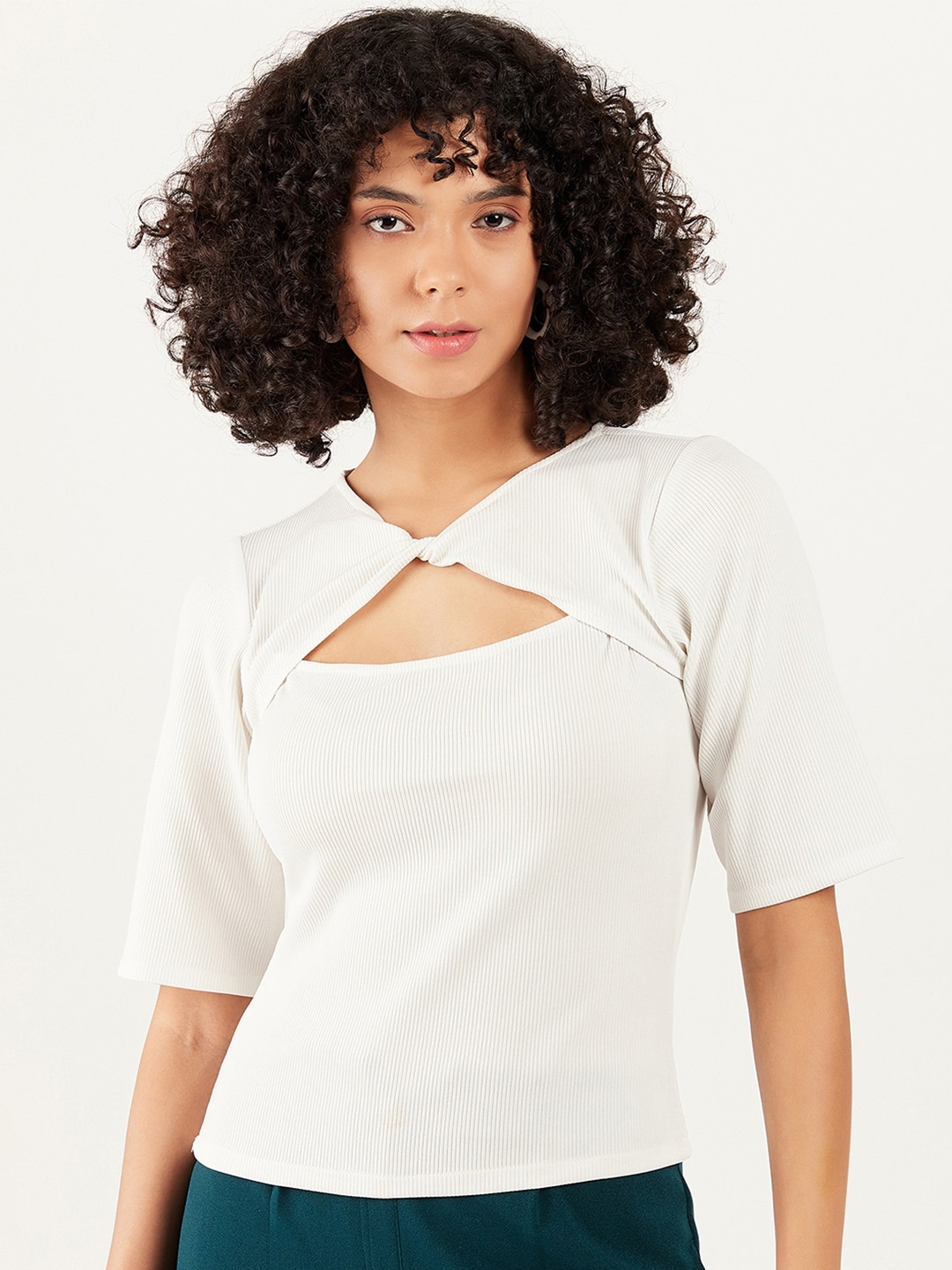 

Athena Immutable V-Neck Cut Out Detailed Top, White