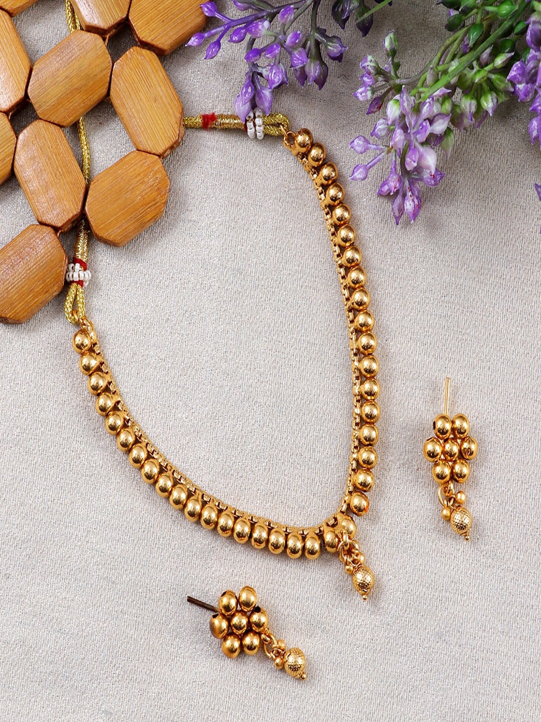 

UNIVERSITY TRENDZ Gold-Plated Marathi Choker Jewellery Set