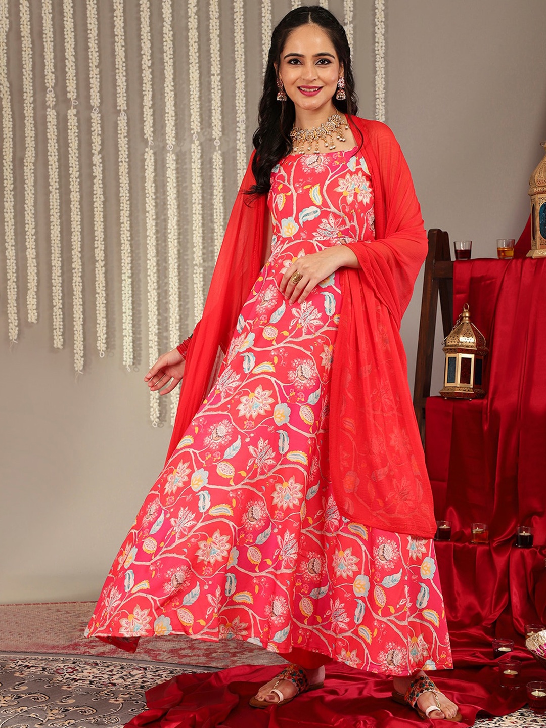 

Varanga Floral Printed Shoulder Straps Anarkali Kurta & Trousers With Dupatta, Red
