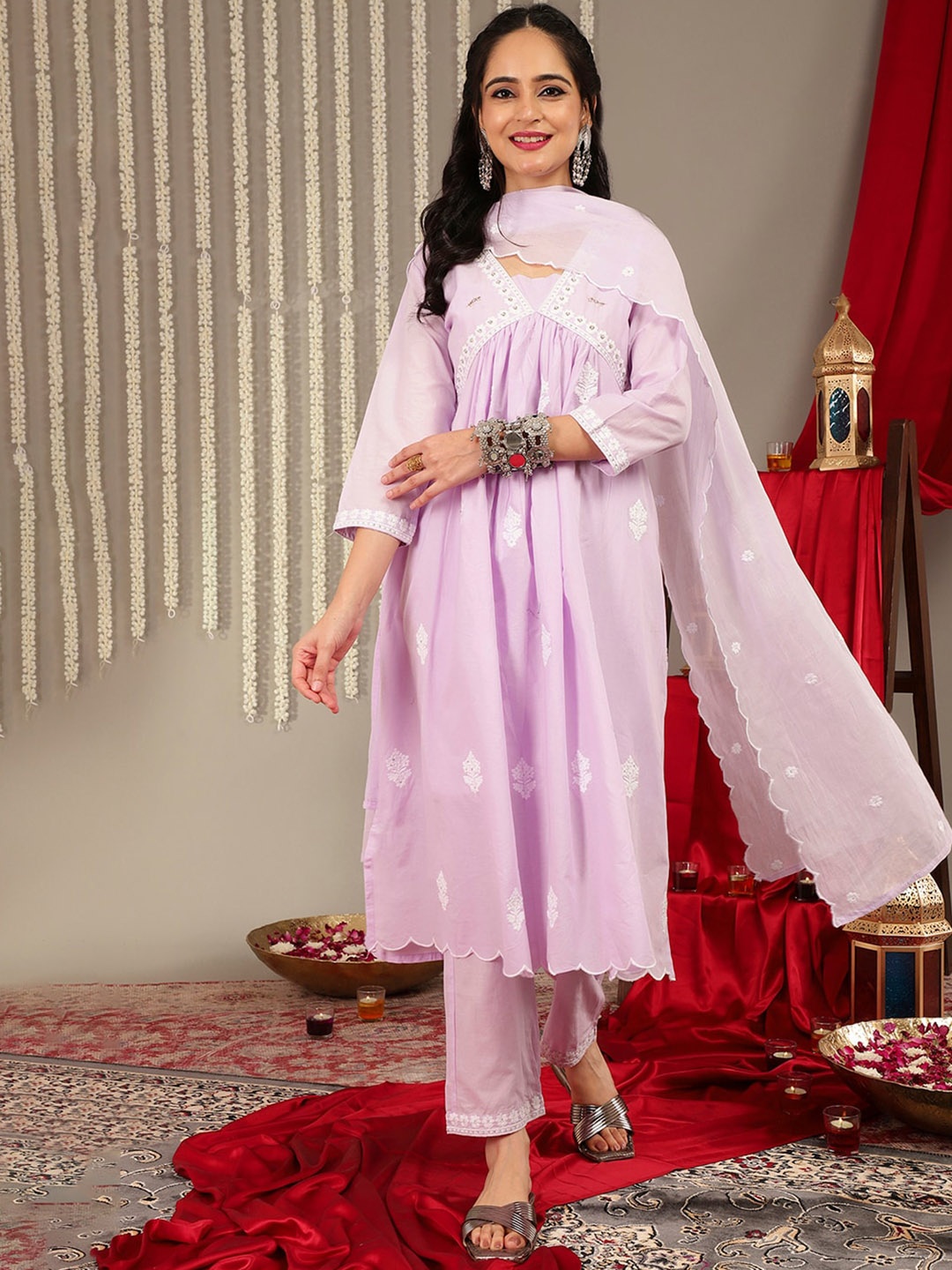

Varanga Ethnic Motifs Embroidered Pure Cotton Empire Straight Kurta & Trouser With Dupatta, Lavender