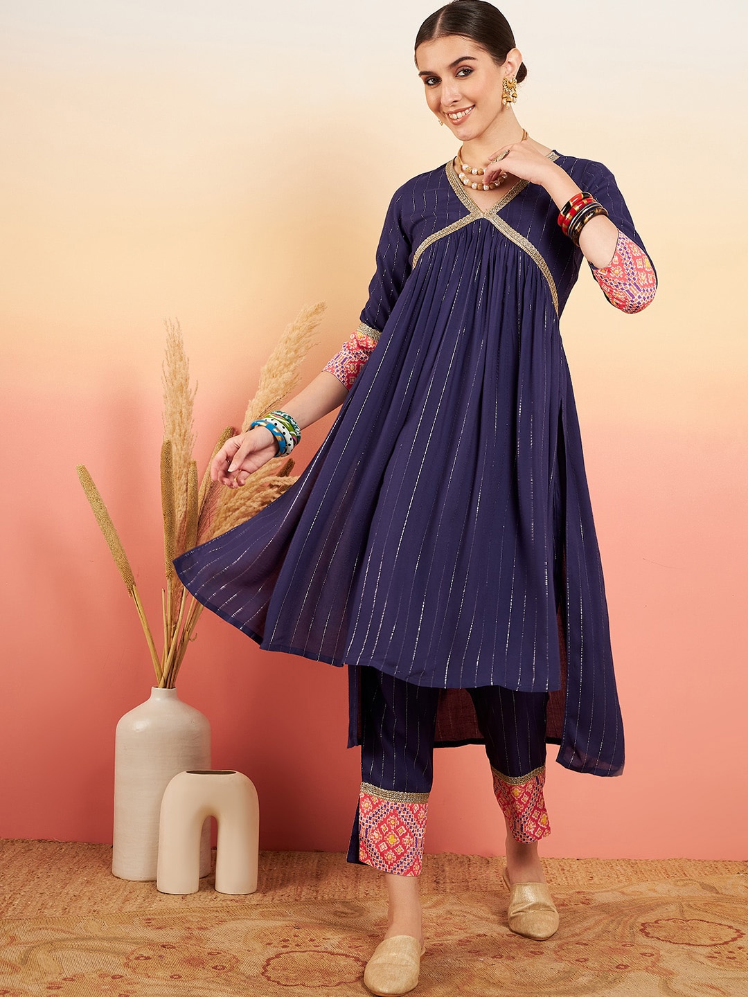 

Sangria Striped A-Line Kurta With Trouser, Blue