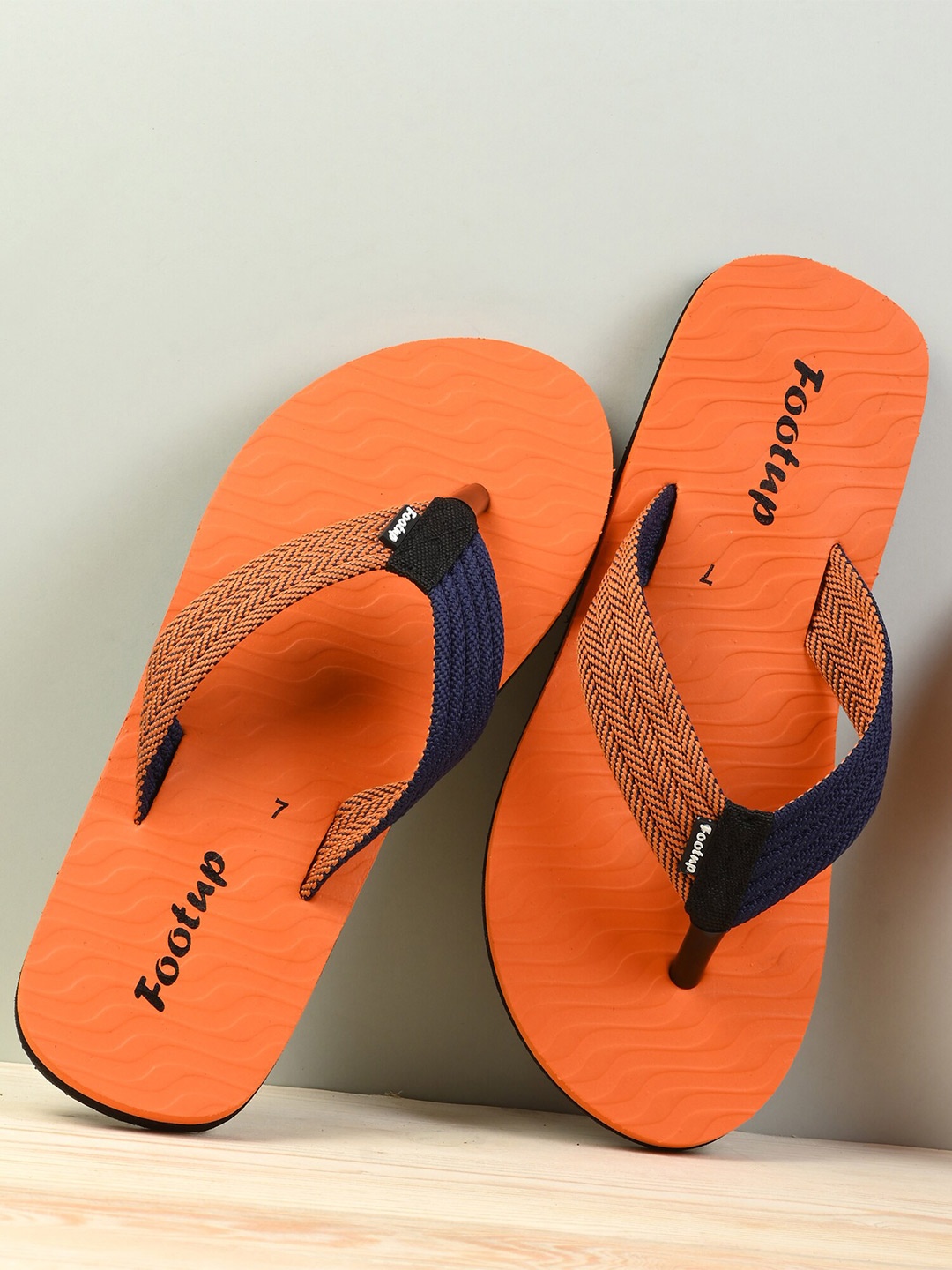 

FOOTUP Men Colourblocked Thong Flip-Flops, Orange