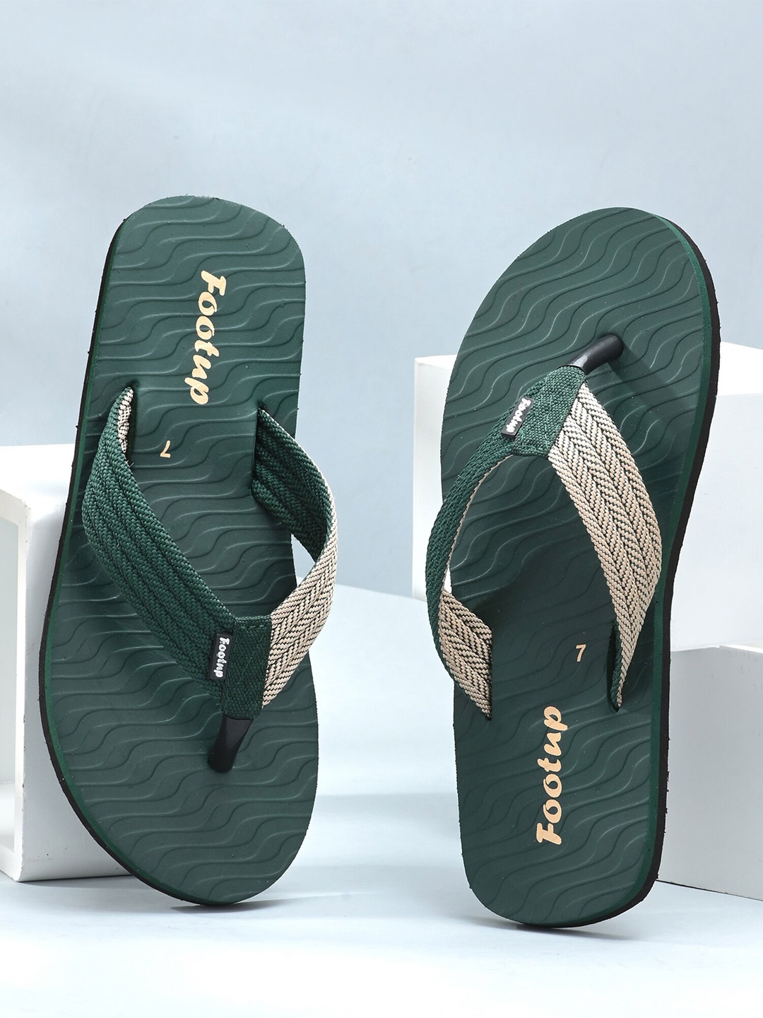 

FOOTUP Men Colourblocked Fabric Thong Flip-Flops, Green