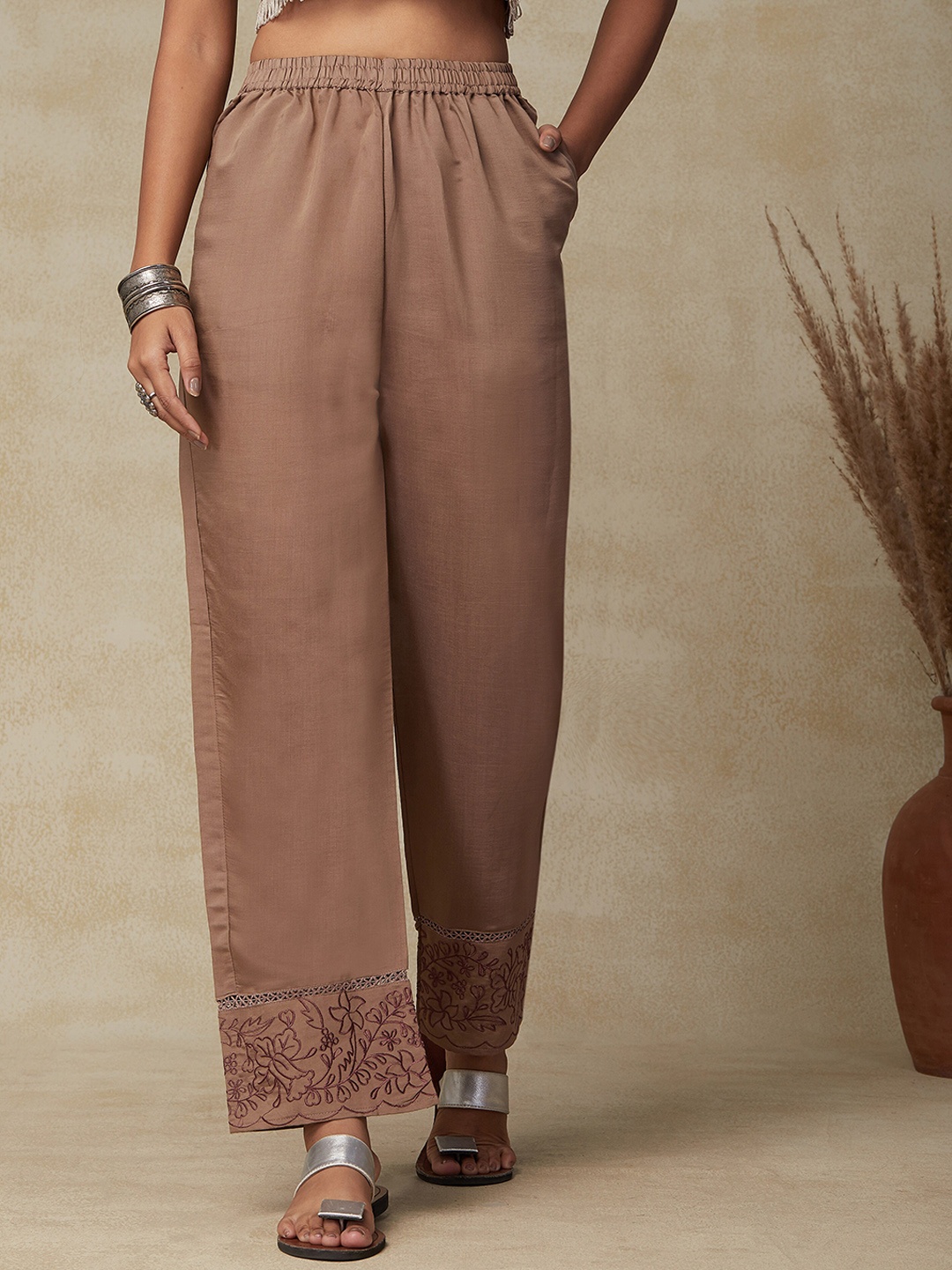 

FASHOR Women Comfort Parallel Trousers, Brown