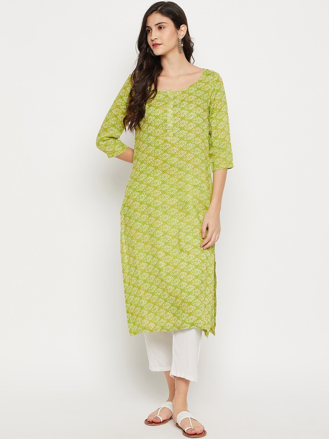 

Nuwah Ethnic Motifs Printed Thread Work Kurta, Green