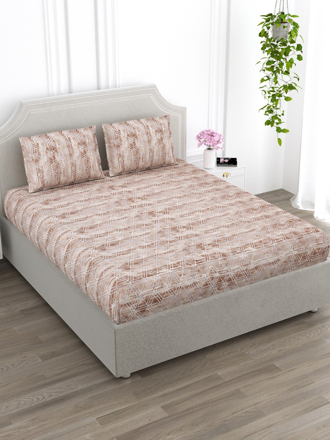 

EverHOME Unic Beige & Brown Geometric Cotton 300 TC Flat King Bedsheet & 2 Pillow Covers