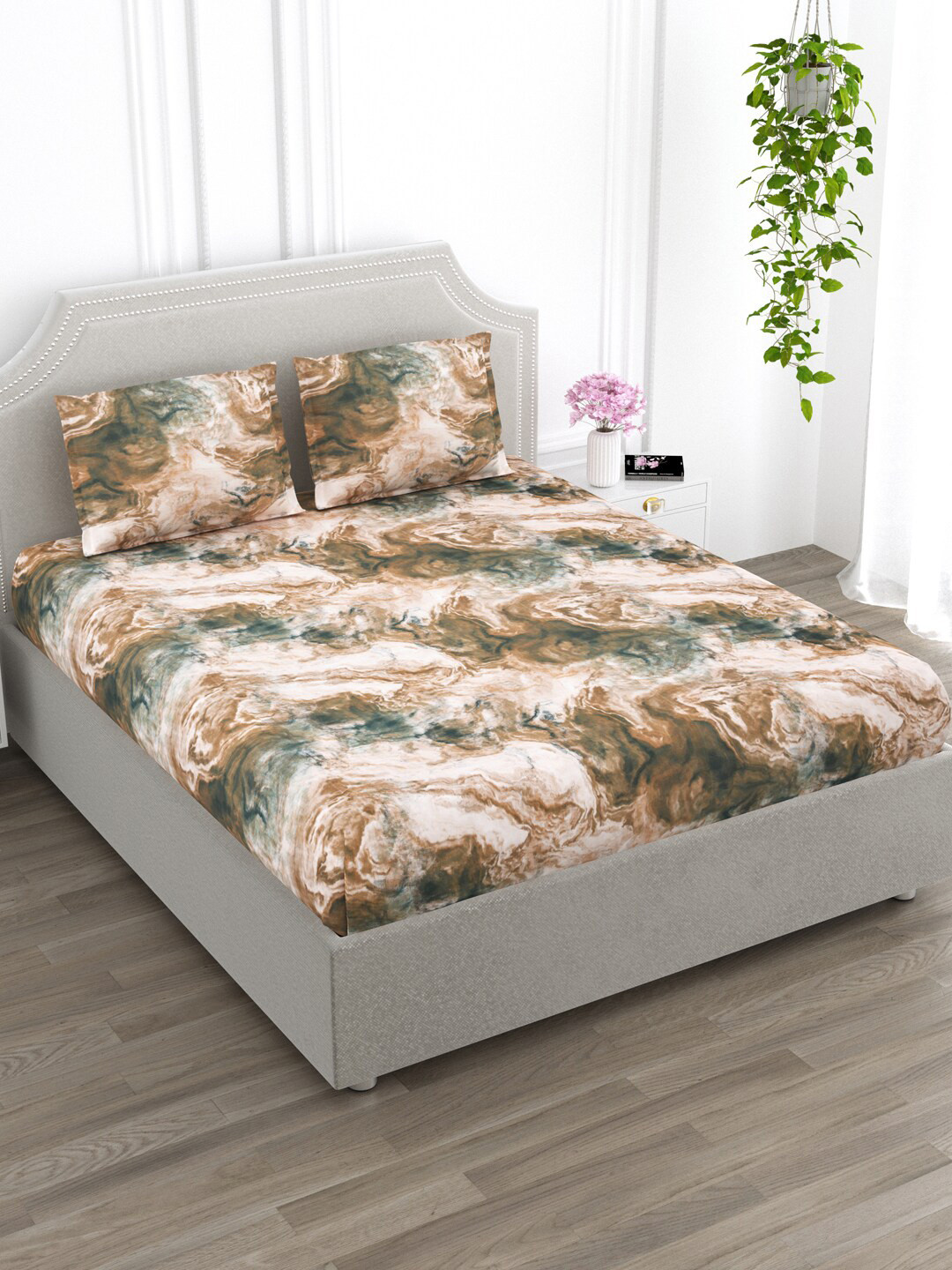 

EverHOME Unic Orange Abstract Cotton 300 TC Flat King Bedsheet With 2 Pillow Covers