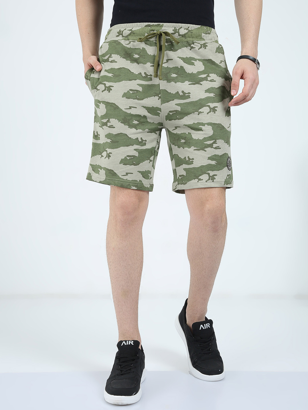

Masculino Latino Plus Men Camouflage Printed Cotton Shorts, Green
