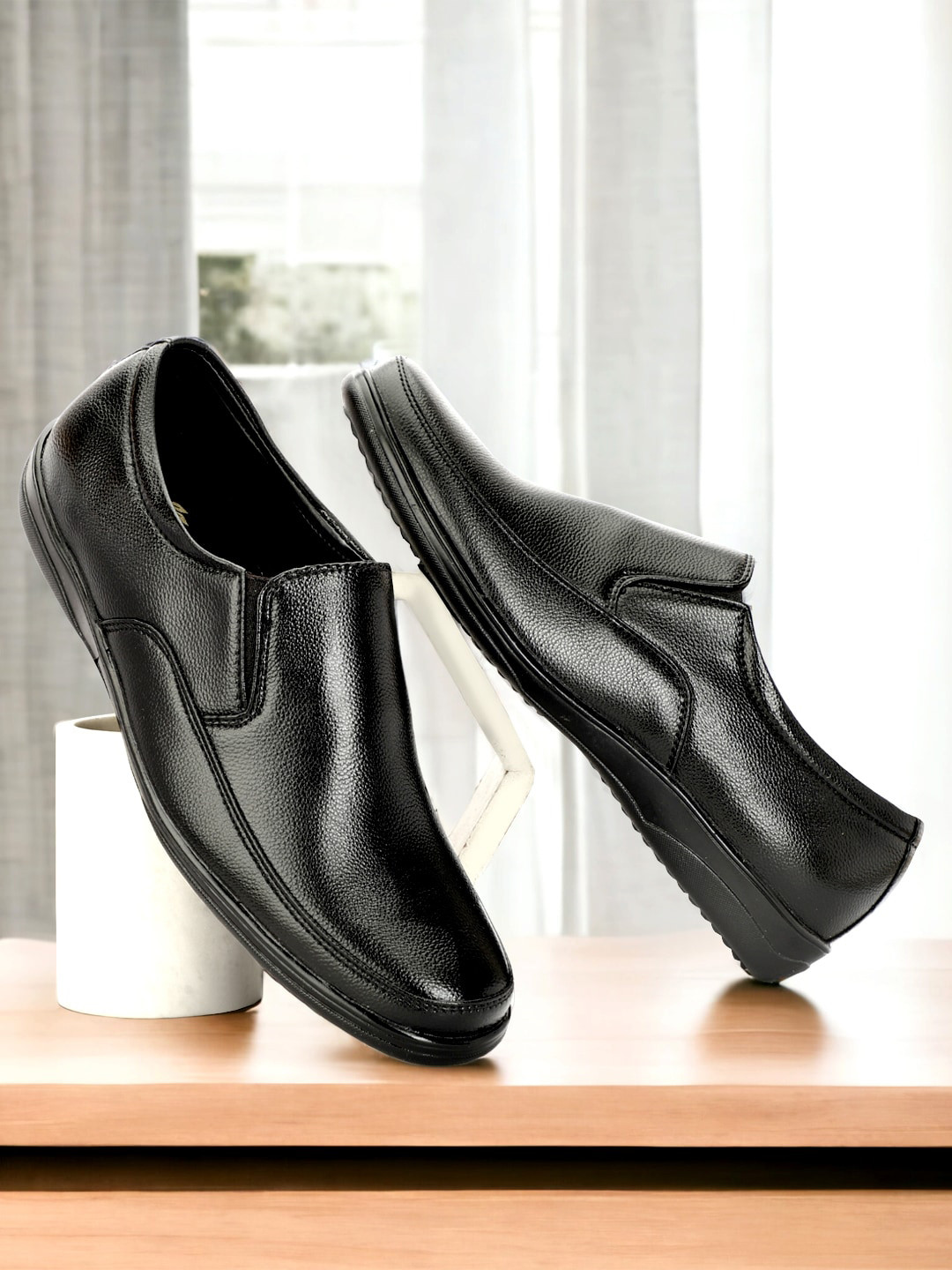 

Buxton Men Textured Formal Slip-On Shoes, Black