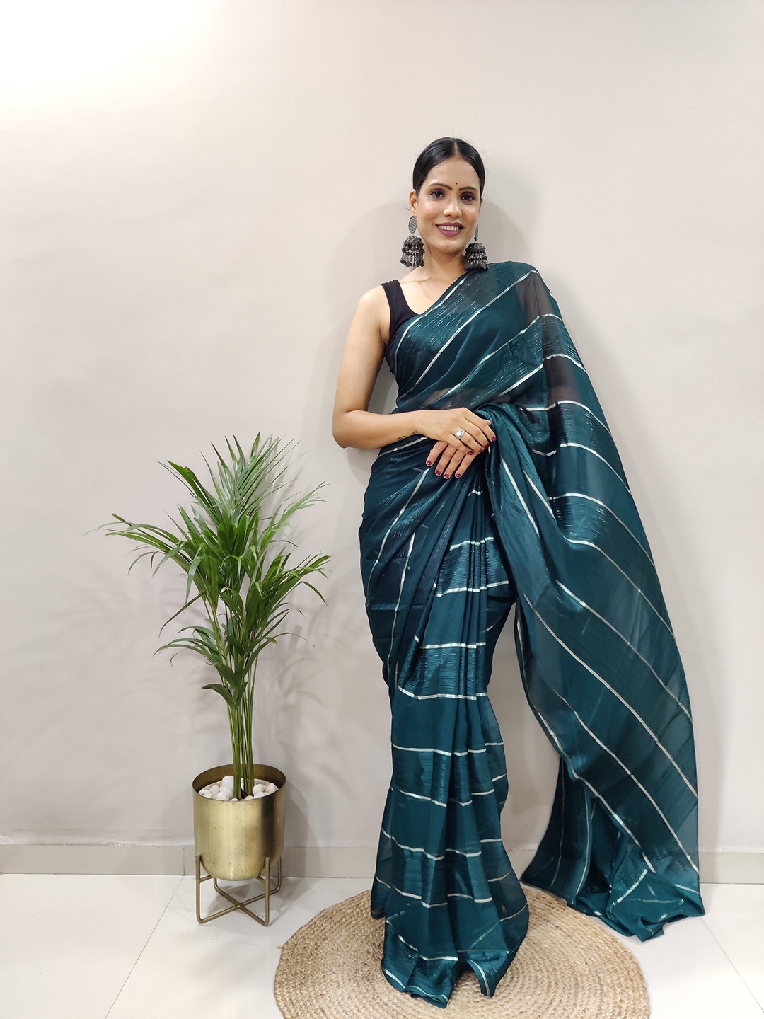 

Riddhi Textile Hub Striped Poly Georgette Ready to Wear Saree, Teal