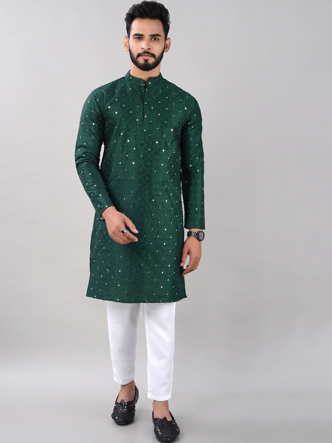 

VILLAIN Embroidered Mirror Work Kurta, Green