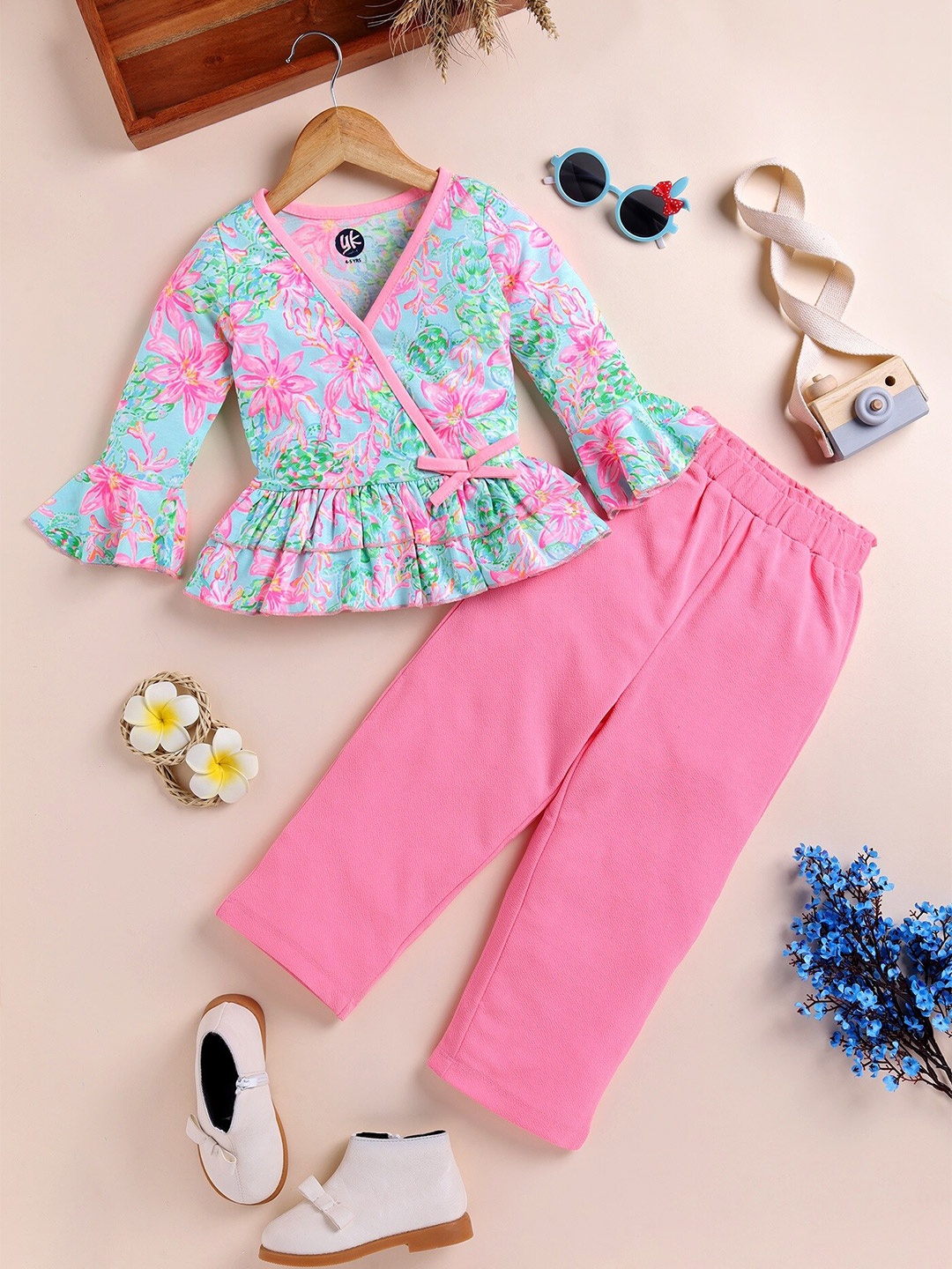 

YK Girls Printed V-Neck Puff Sleeve Top With Trousers, Pink