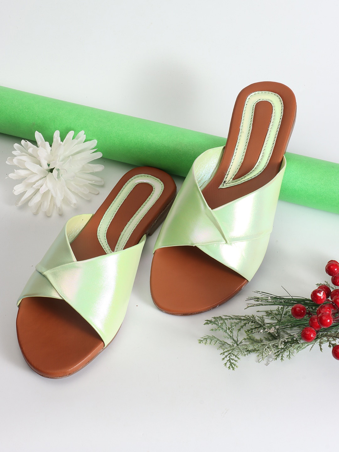 

PERY PAO Colourblocked Open Toe Flats, Green