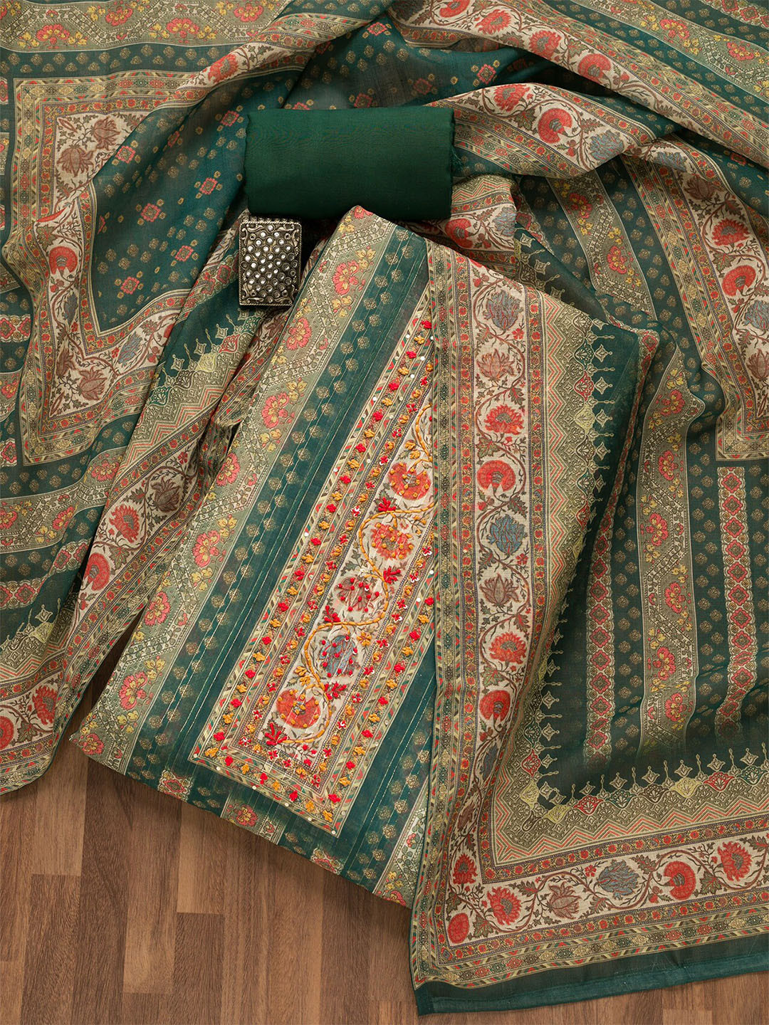 

Koskii Printed Unstitched Dress Material, Green