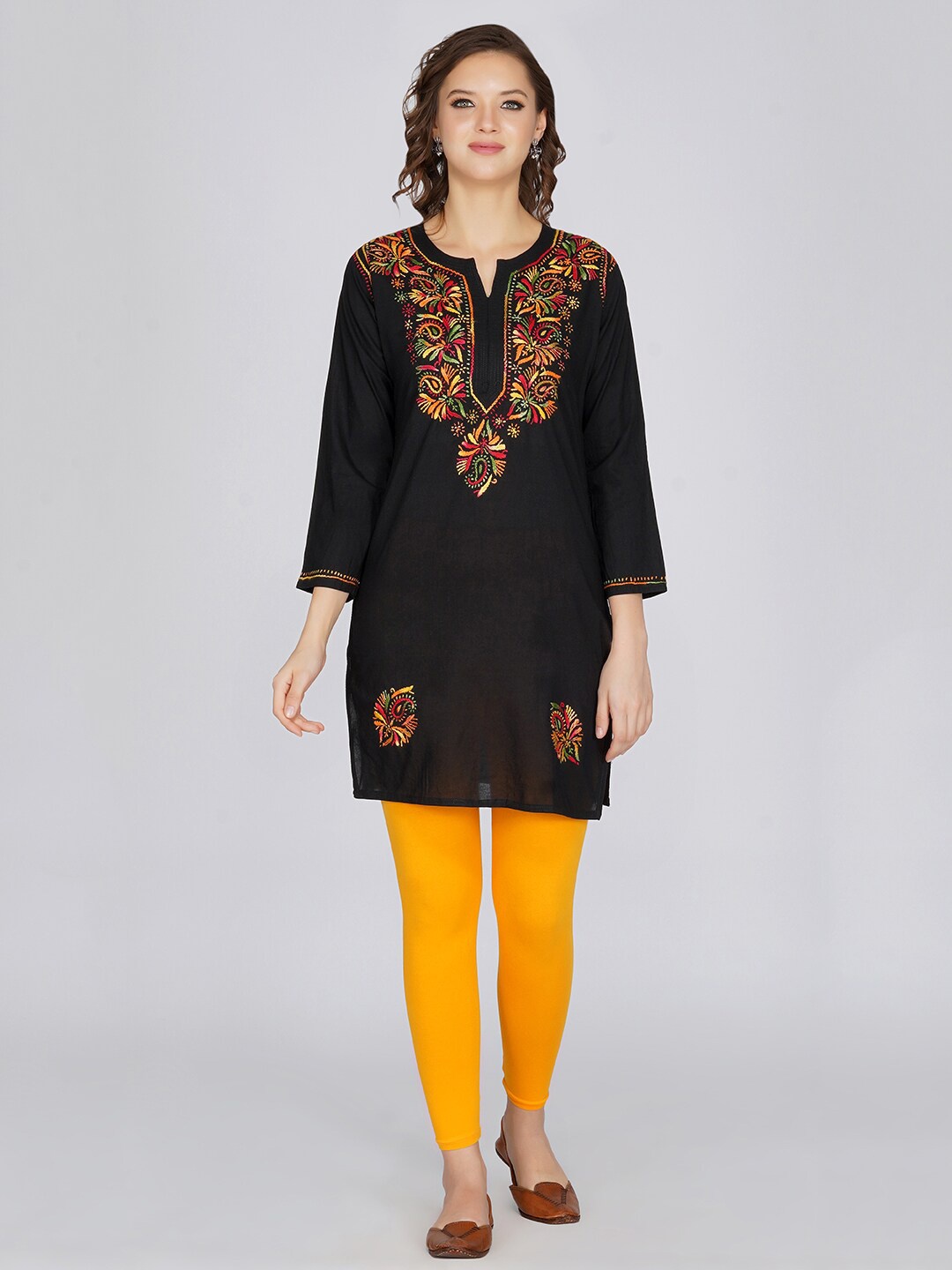 

VAHSON Ethnic Motifs Embroidered Chikankari Straight Kurti, Black