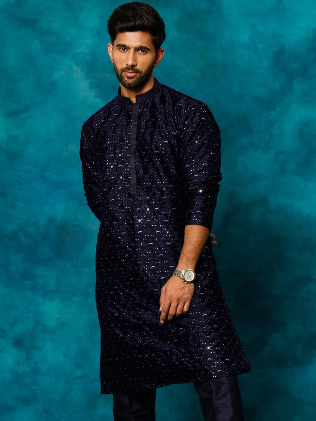 

VASTRAMAY Floral Embroidered Mandarin Collar Long Sleeve Straight Sequins Kurta, Navy blue