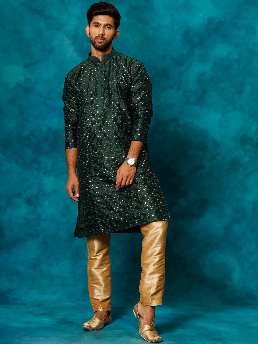 

VASTRAMAY Floral Embroidered Sequinned Straight Kurta With Trousers, Green