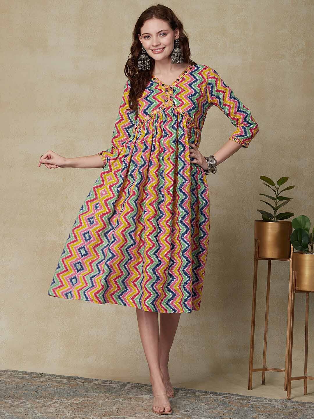 

FASHOR Chevron Printed V-Neck Empire Dress, Multi