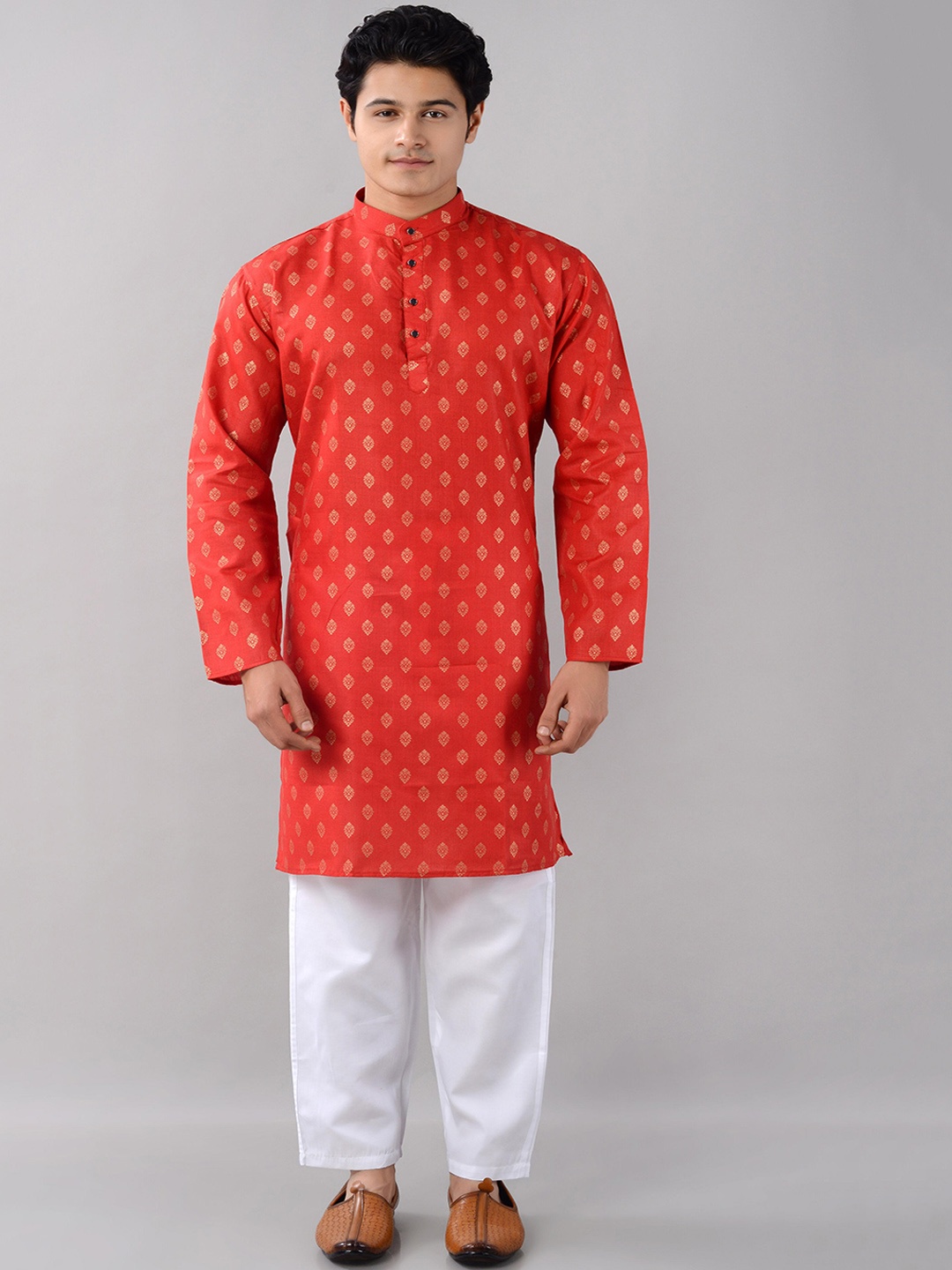 

VILLAIN Ethnic Motifs Printed Straight Kurta With Pyjamas, Red