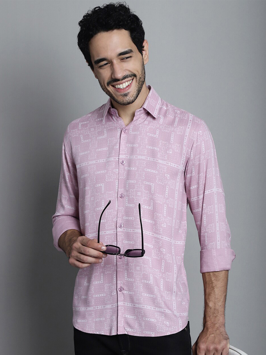 

JAINISH Classic Geometric Printed Spread Collar Shirt, Magenta