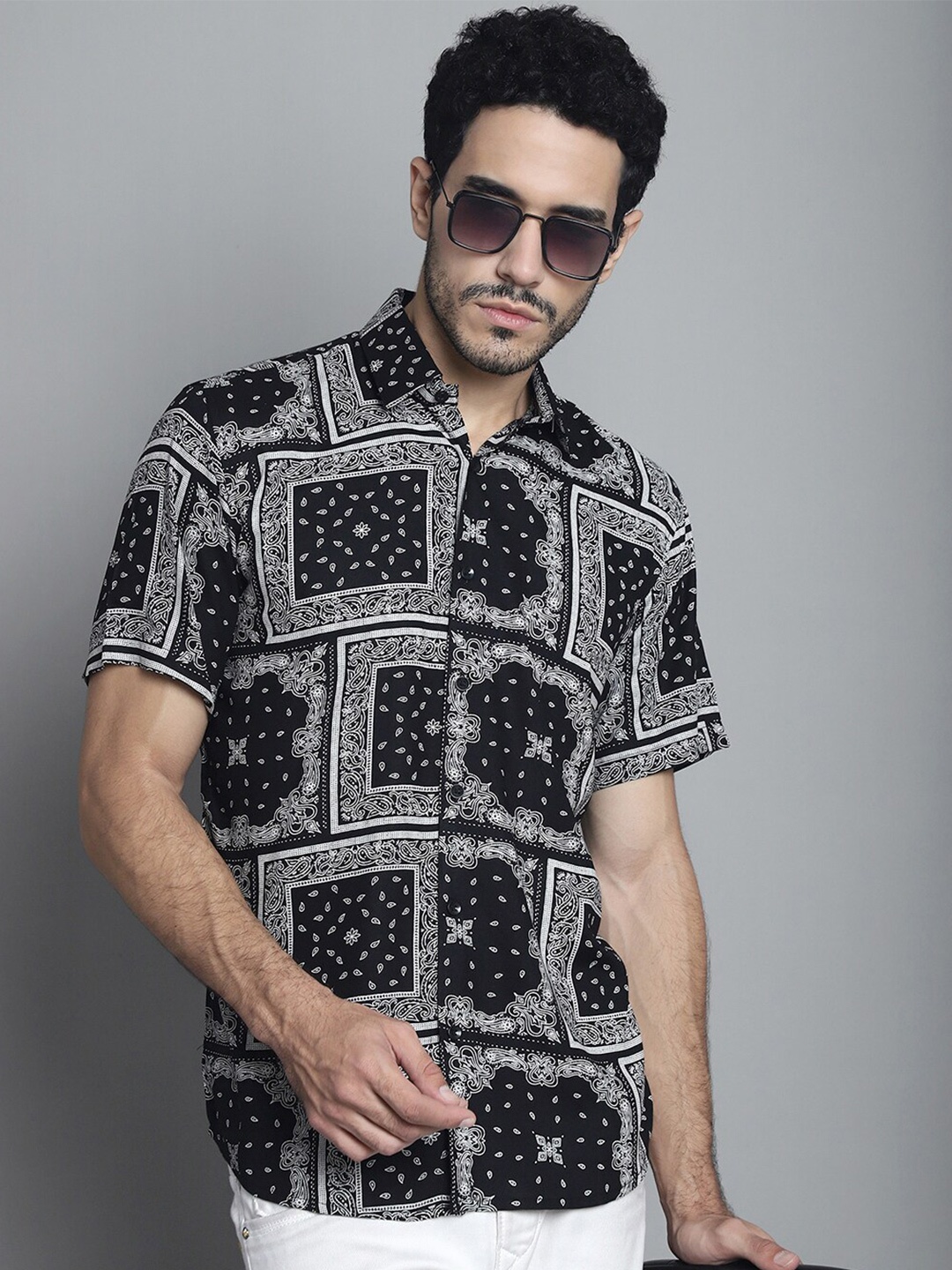 

JAINISH Classic Ethnic Motifs Printed Casual Shirt, Black