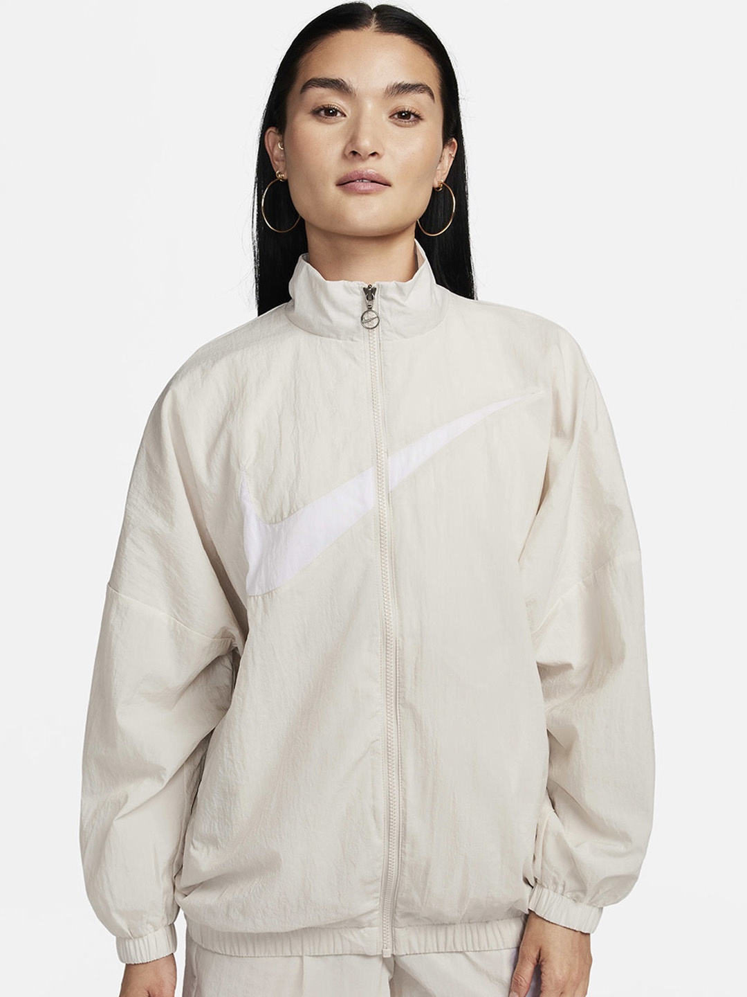 

Nike Sportswear Essential Woven Mock Collar Sporty Jacket, Off white