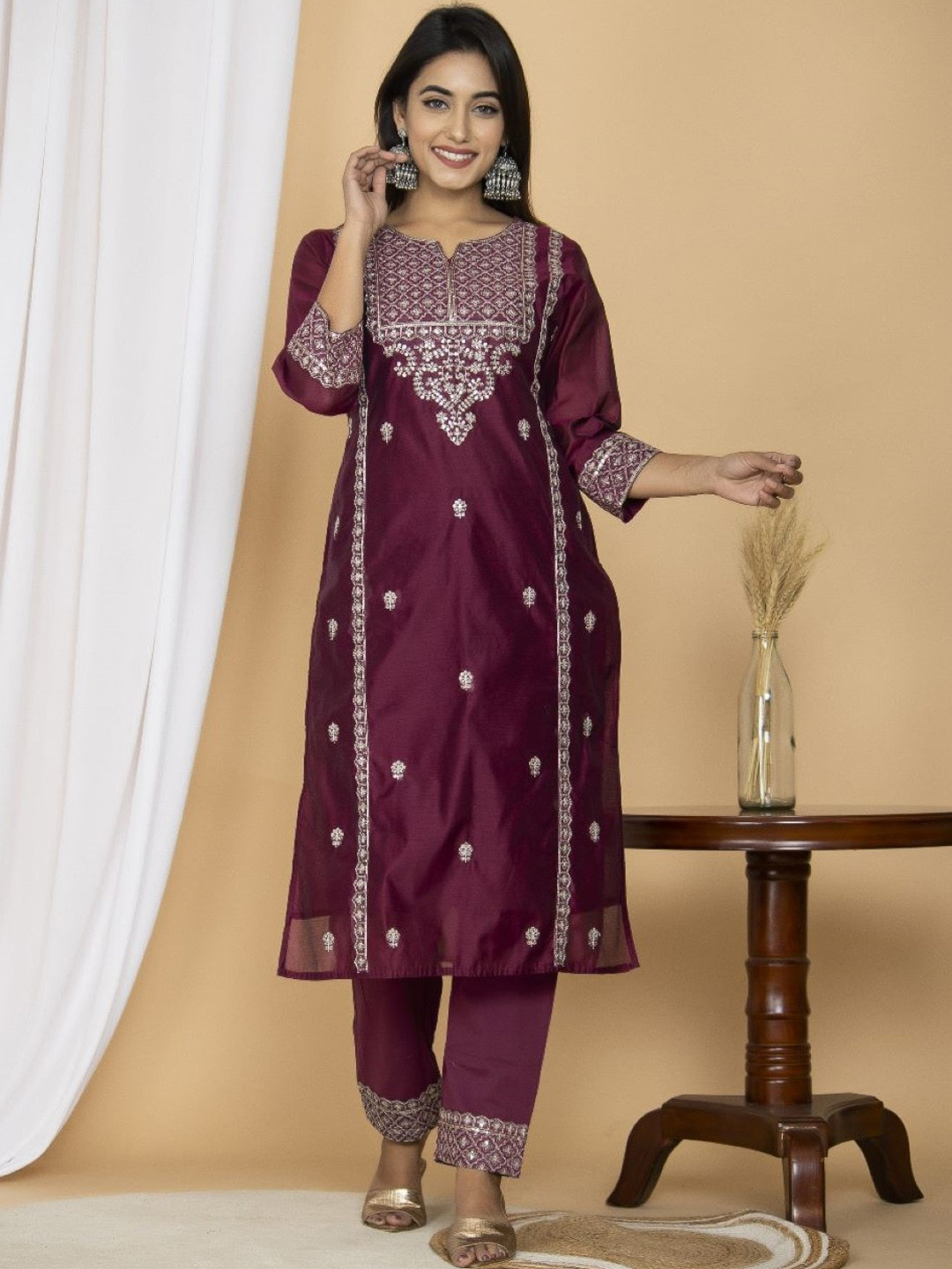 

WEAVERS SAGA Ethnic Motifs Embroidered Pure Cotton Kurta with Trousers & Dupatta, Red