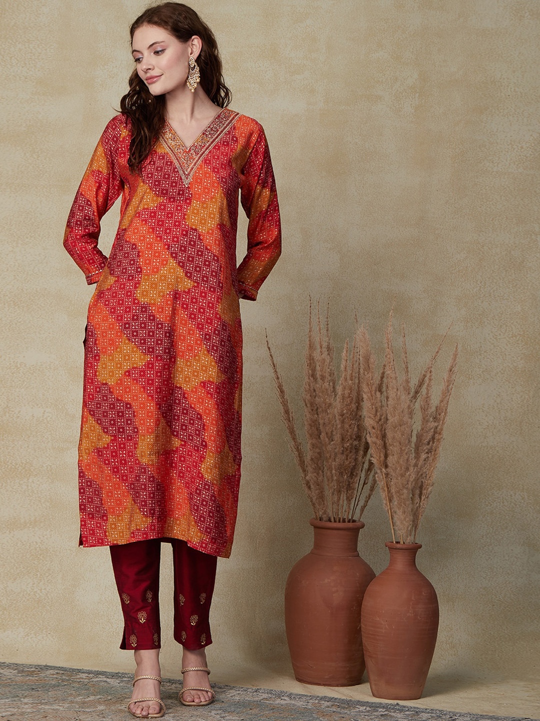 

FASHOR Ethnic Motifs Printed V-Neck Thread Work Straight Kurta, Orange