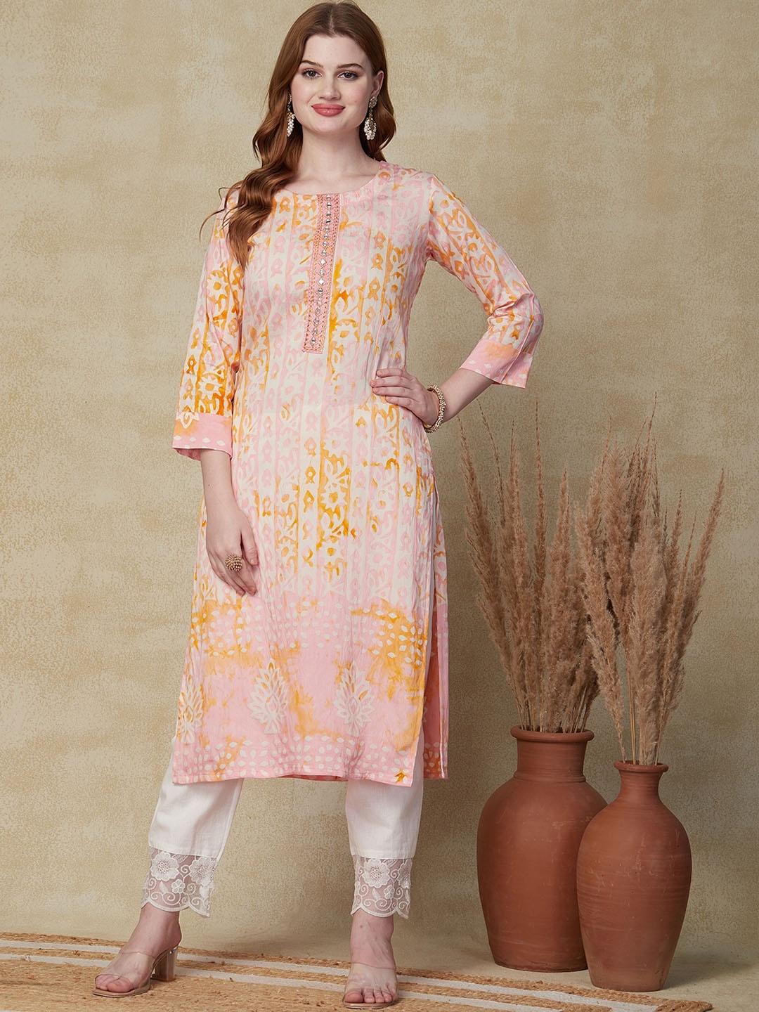 

FASHOR Floral Printed Thread Work Detail Straight Kurta, Peach