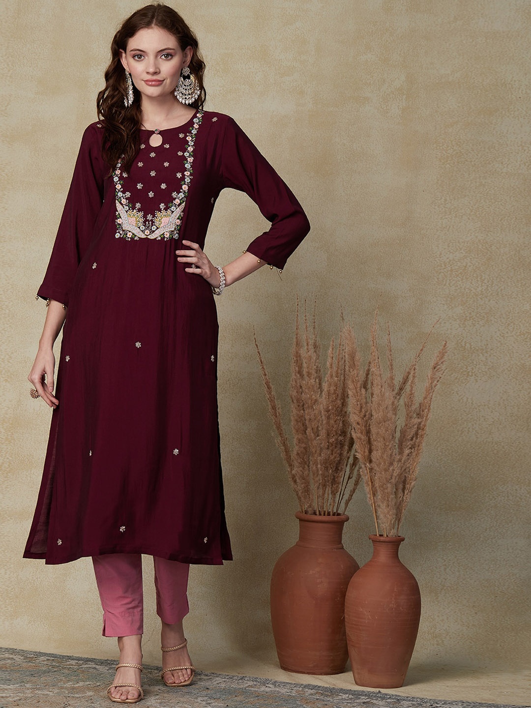 

FASHOR Ethnic Motifs Embroidered Round Neck Silk Straight Kurta, Maroon