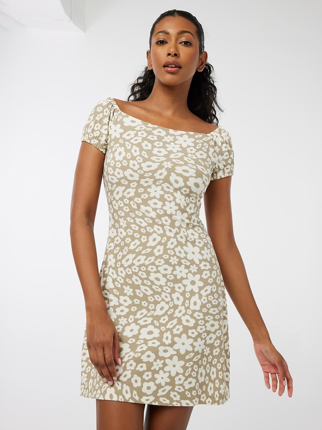 

Ardene Floral Printed Square Neck Puffed Sleeves A-Line Mini Dress, White