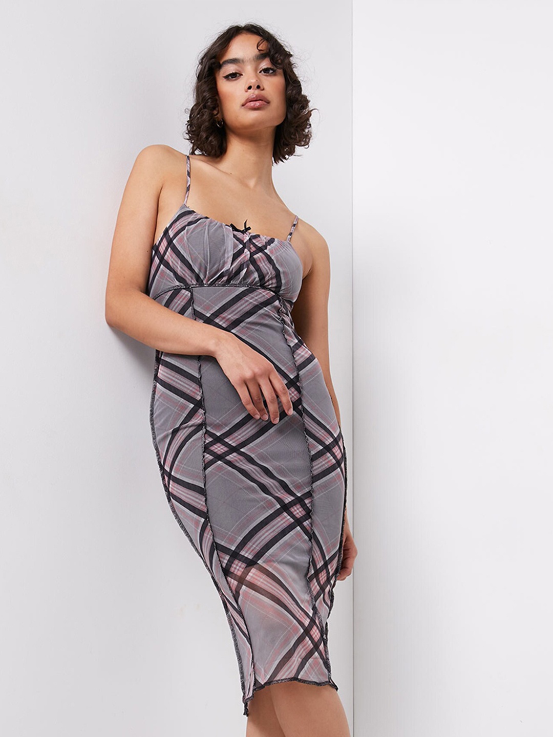 

Ardene Geometric Printed Shoulder Straps Sheath Dress, Grey