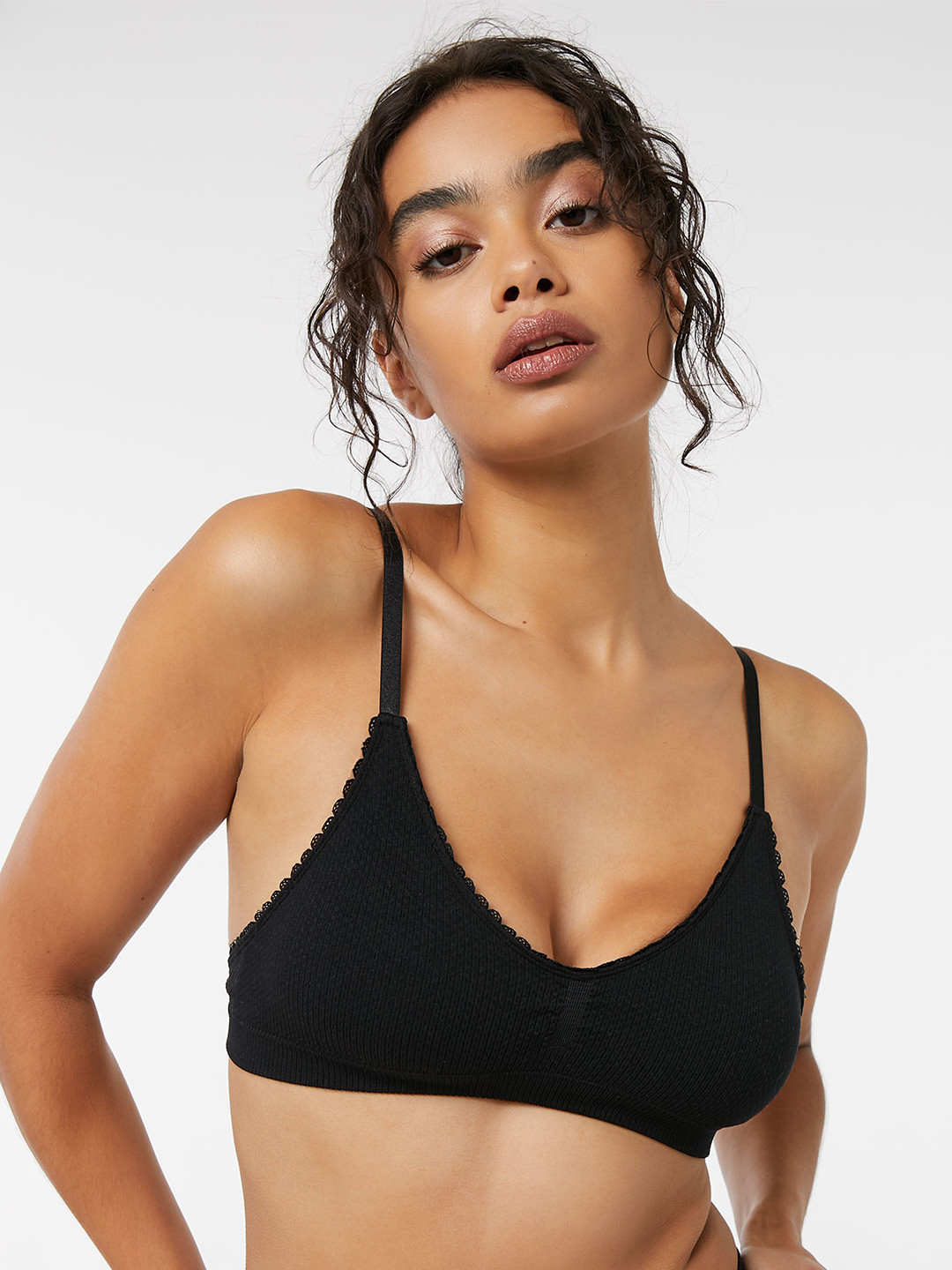 

Ardene Full Coverage Seamless Non Padded Bralette Bra With All Day Comfort, Black