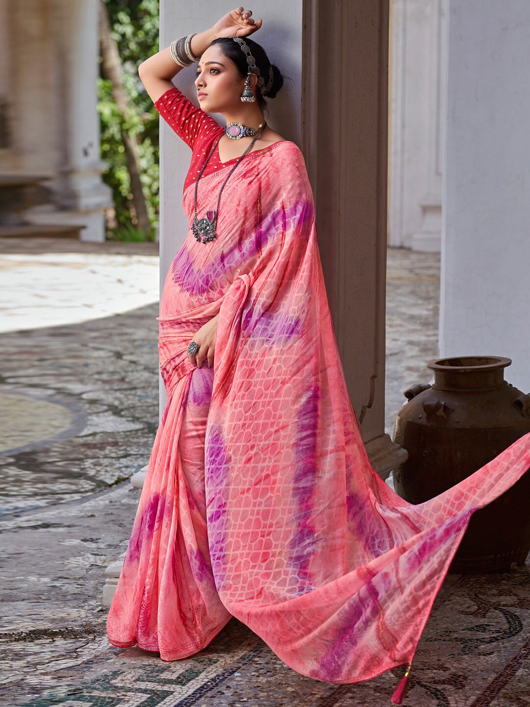 

Saree mall Pink & Purple Ethnic Motifs Printed Chanderi Saree