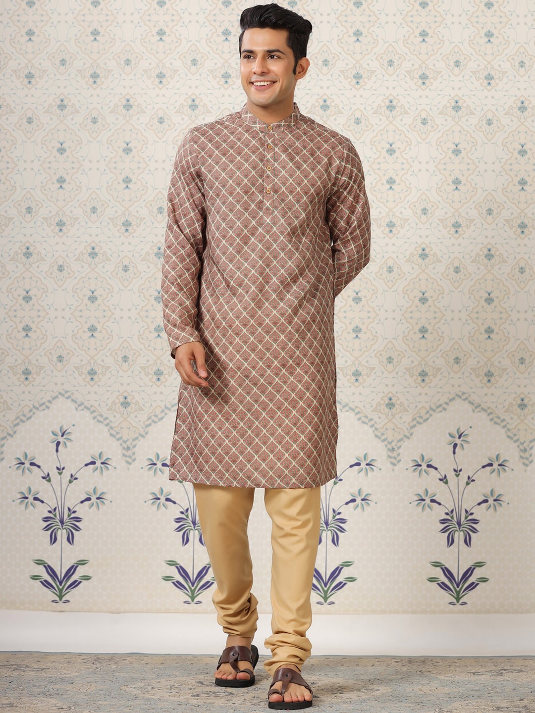 

Ode by House of Pataudi Ethnic Motifs Printed Mandarin Collar Straight Kurta, Pink