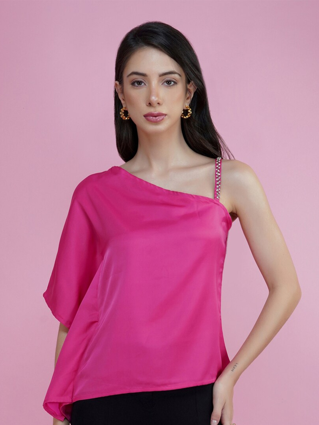 

DELAN Shoulder Straps Flared Sleeves Top, Pink