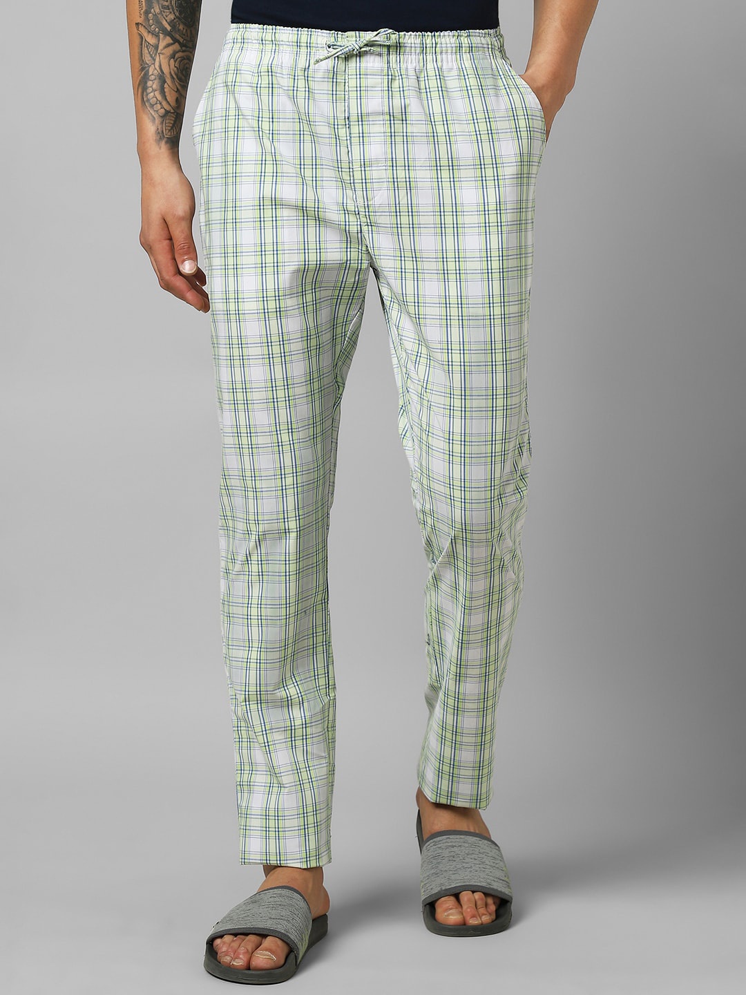 

Pantaloons Men Checked Pure Cotton Lounge Pants, Green
