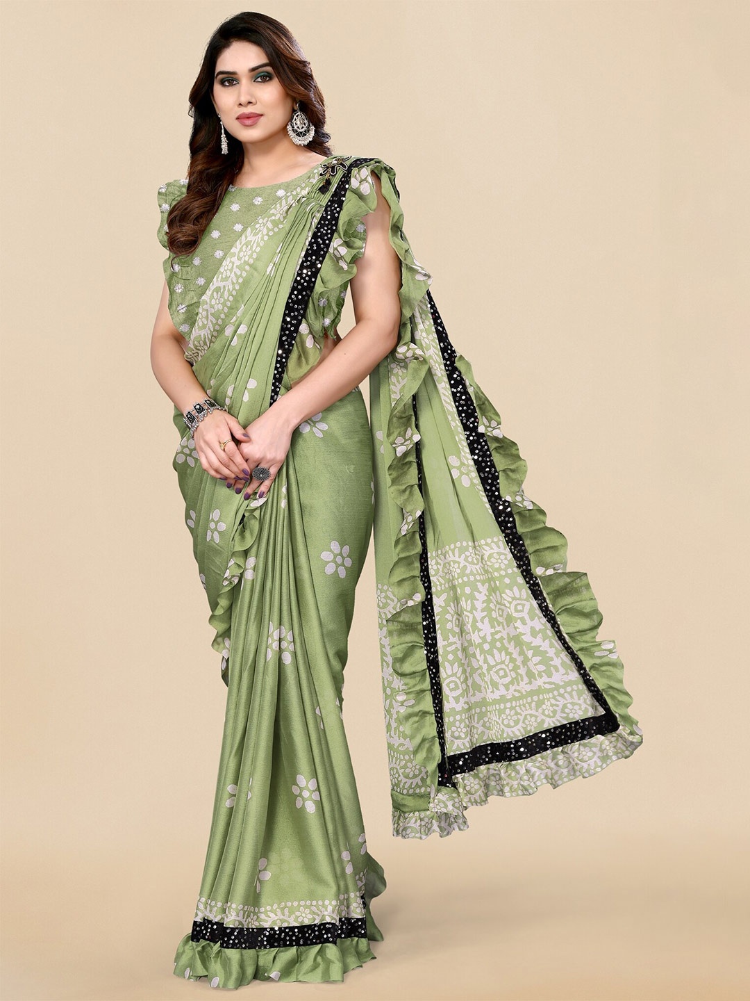 

MIRCHI FASHION Batik Printed Sequinned Ruffled Block Print Saree, Green