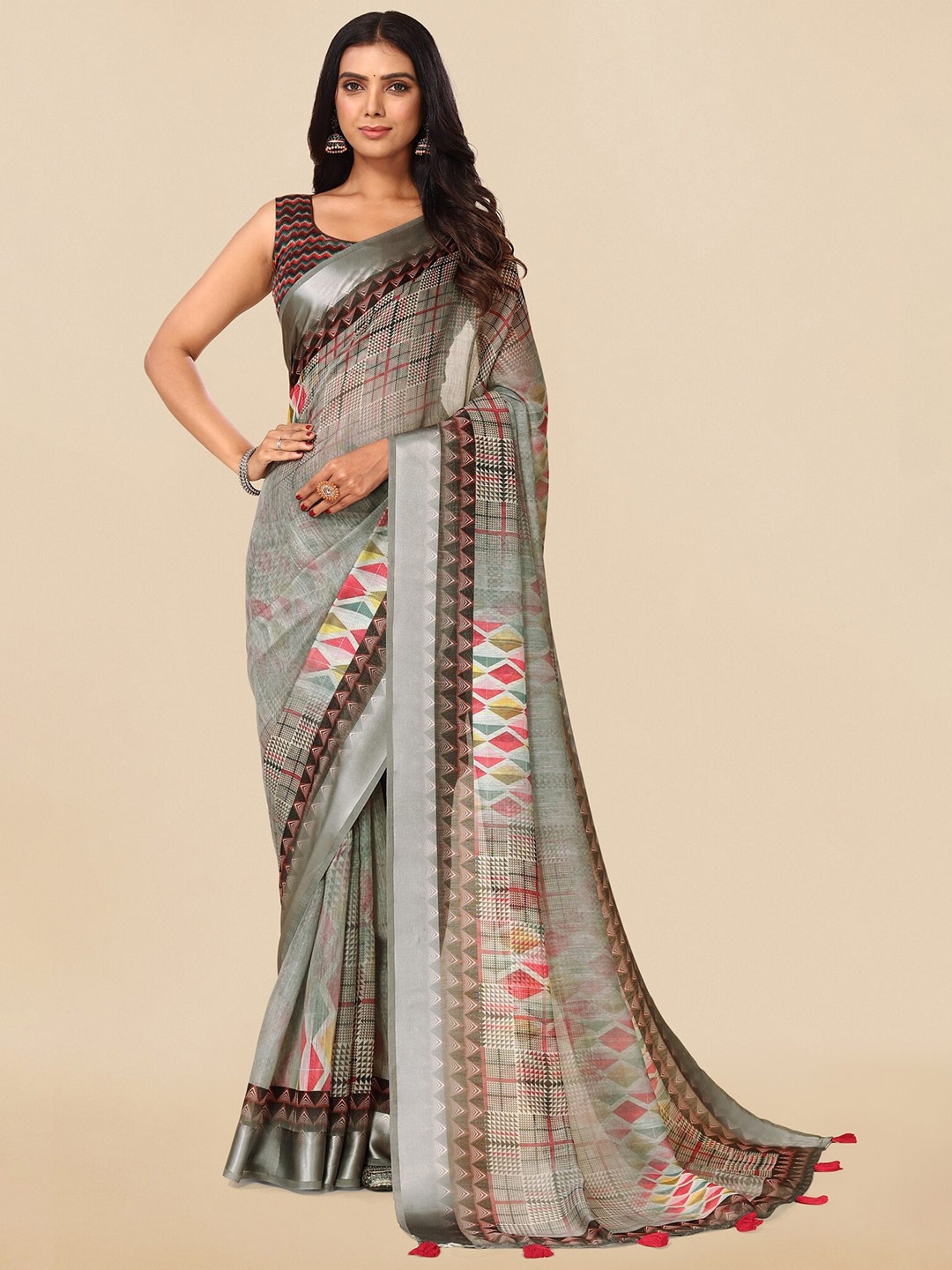 

MIRCHI FASHION Geometric Printed Saree, Grey