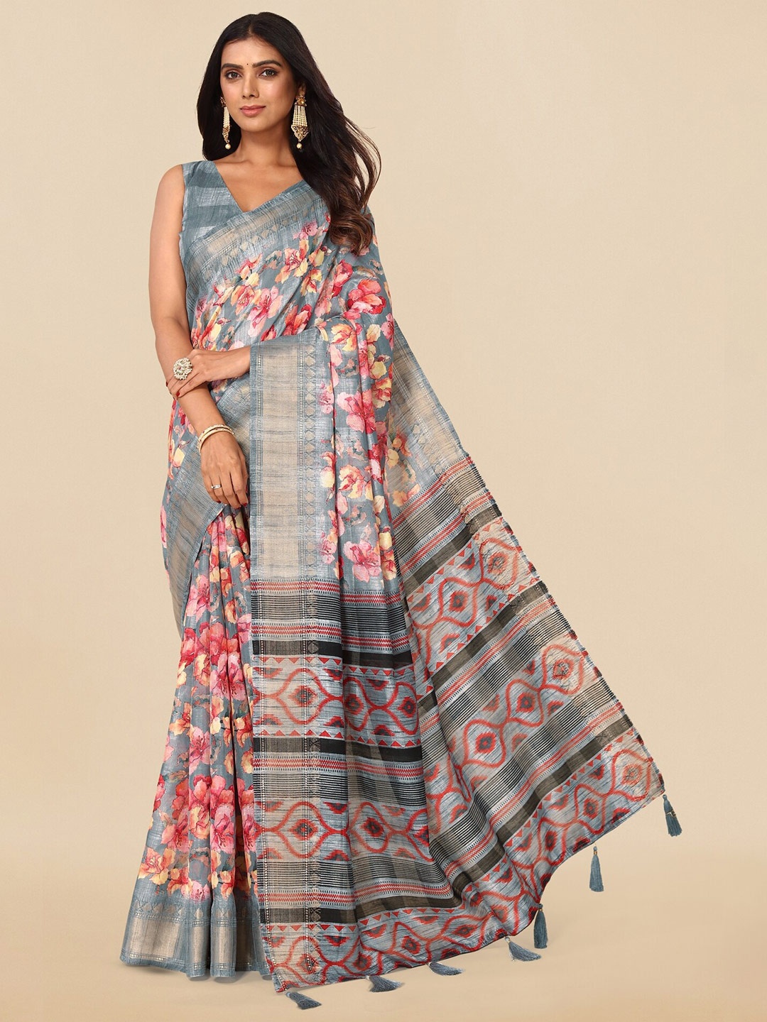 

MIRCHI FASHION Grey & Pink Floral Printed Zari Saree