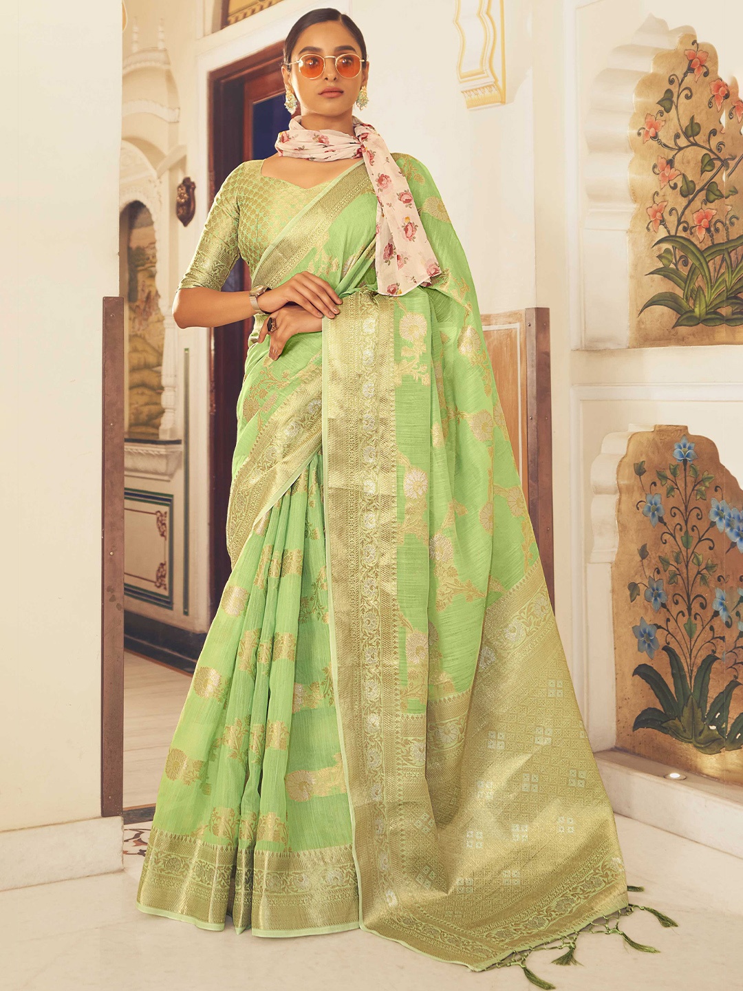 

Mitera Ethnic Motifs Woven Design Zari Pure Linen Banarasi Saree, Green