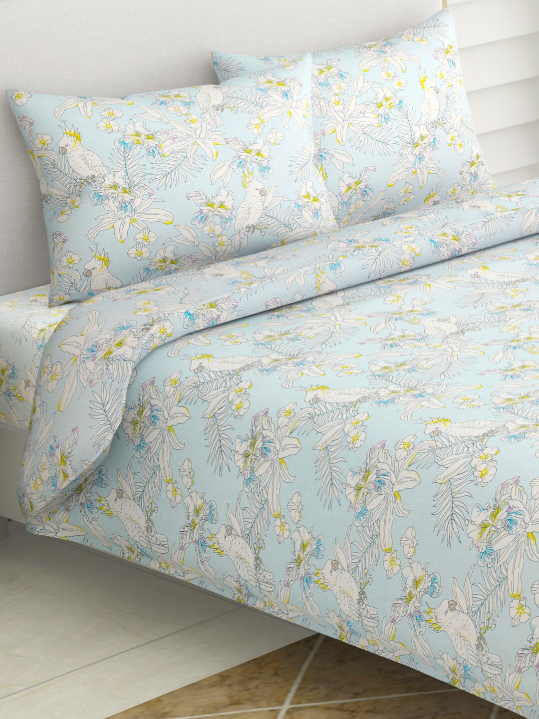 

haus & kinder Blue & White Floral Cotton 144 TC King Bedsheet with 2 Pillow Covers