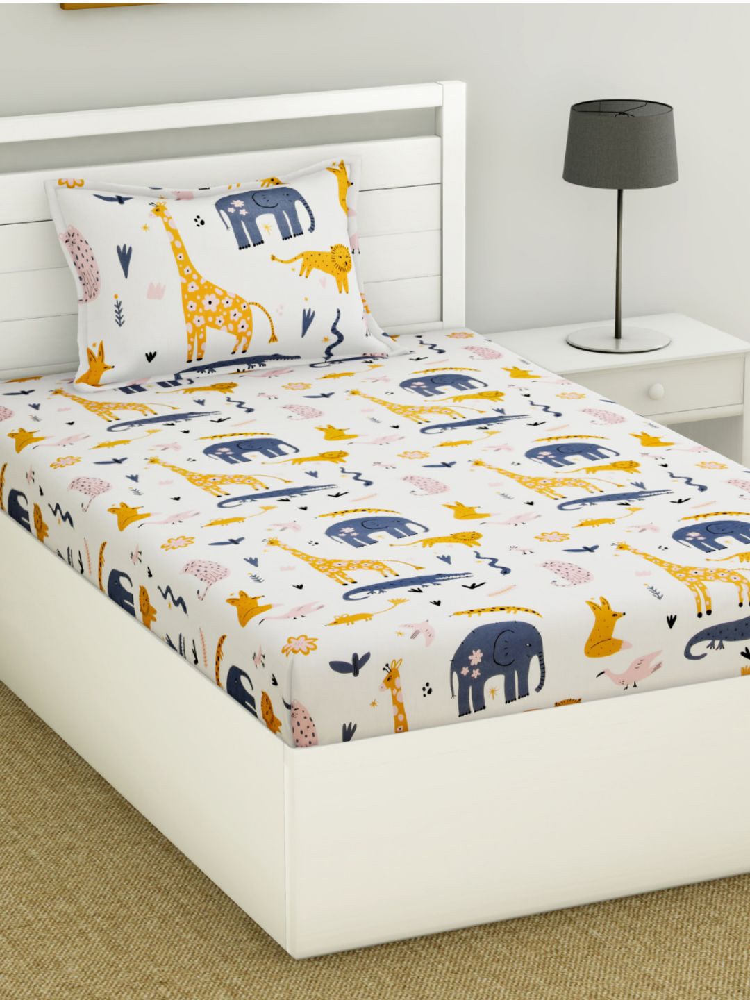 

haus & kinder Blue & White Graphic Cotton 186 TC Single Bedsheet With 1 Pillow Cover